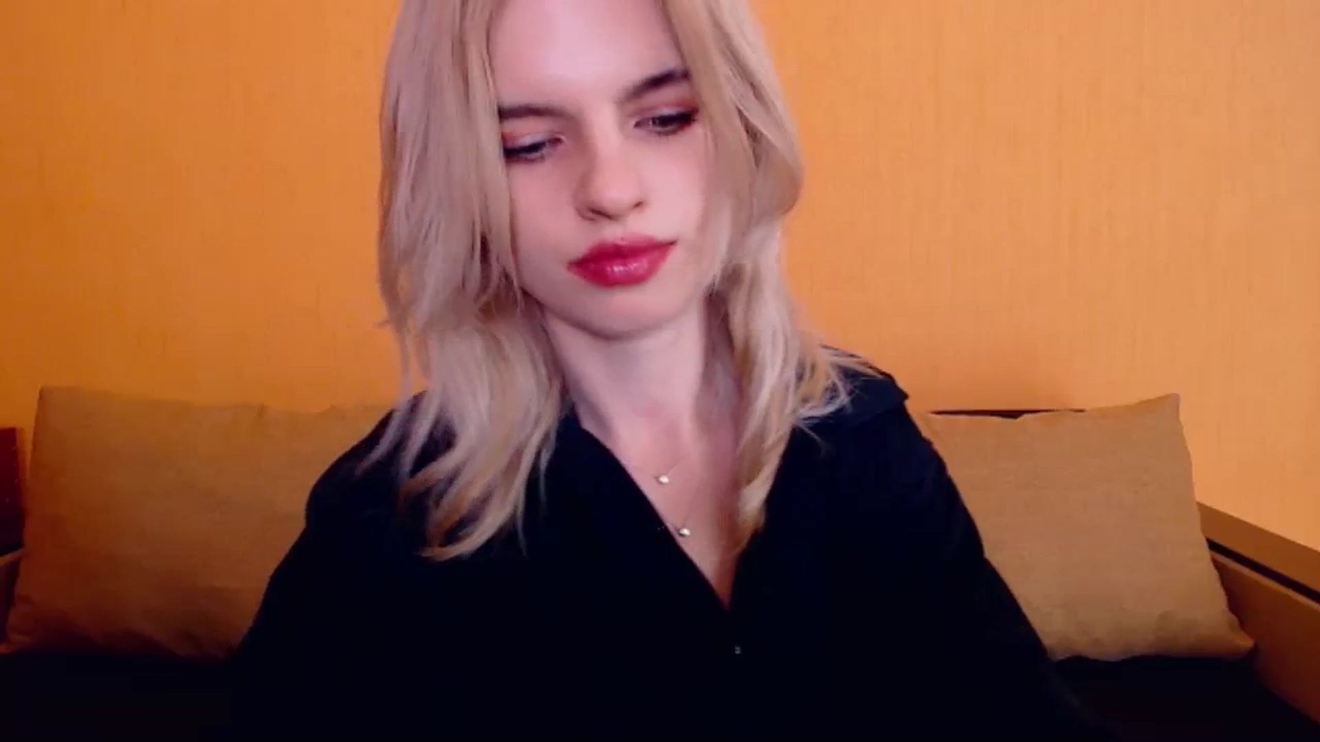 Gallery image thumbnail from Erineys's myfreecams stream on, 12/16/2023, 16:42 image 19 of 20