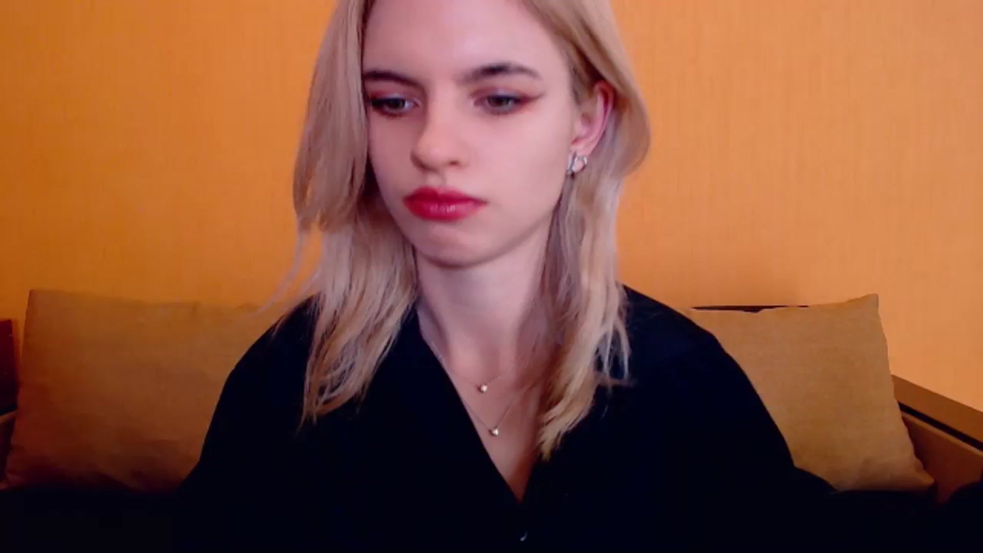 Gallery image thumbnail from Erineys's myfreecams stream on, 12/16/2023, 16:54 image 4 of 20