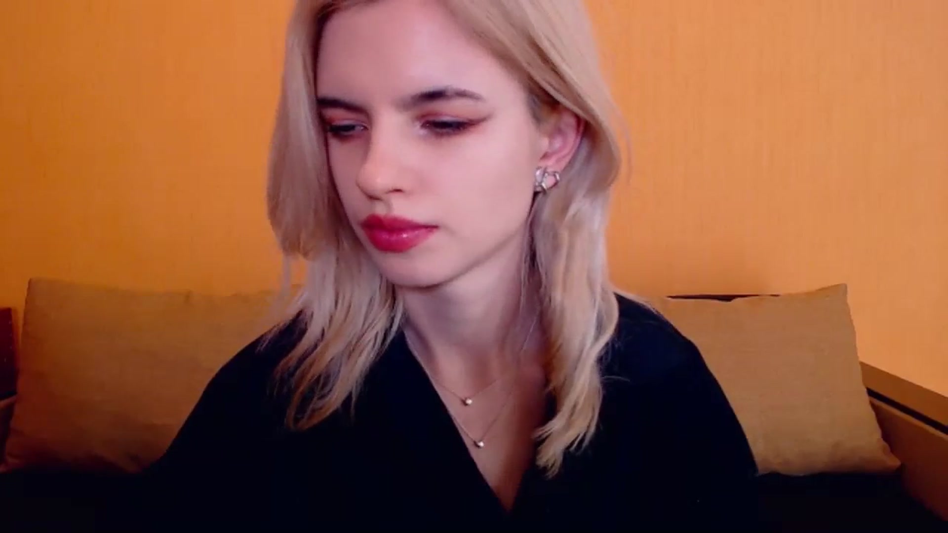 Gallery image thumbnail from Erineys's myfreecams stream on, 12/16/2023, 16:54 image 7 of 20