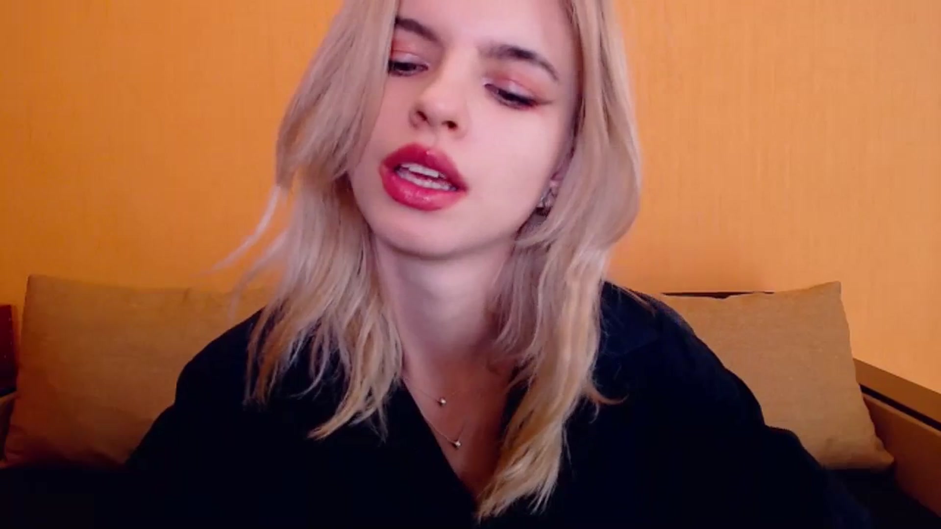 Gallery image thumbnail from Erineys's myfreecams stream on, 12/16/2023, 16:54 image 16 of 20