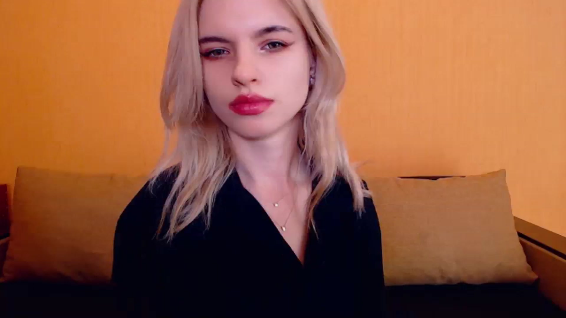 Gallery image thumbnail from Erineys's myfreecams stream on, 12/16/2023, 16:54 image 13 of 20
