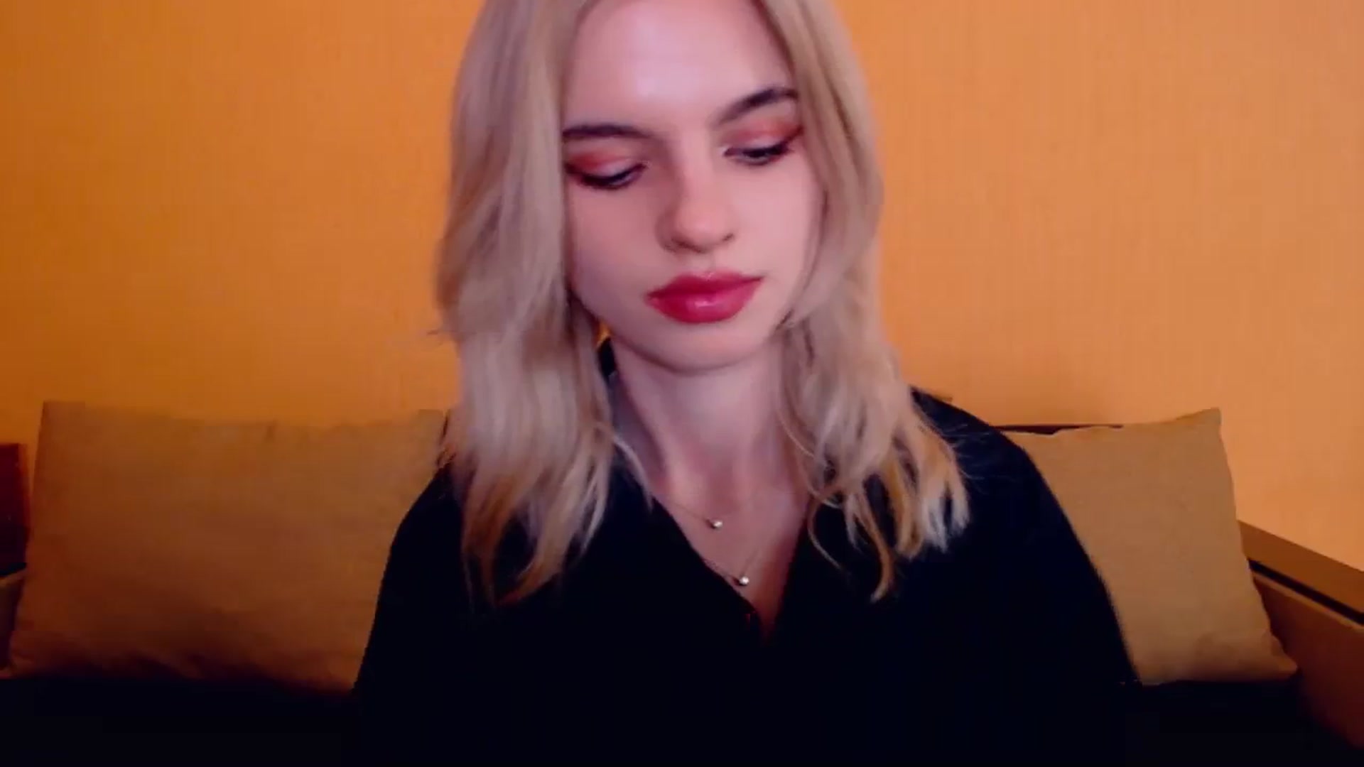 Gallery image thumbnail from Erineys's myfreecams stream on, 12/16/2023, 17:23 image 9 of 20
