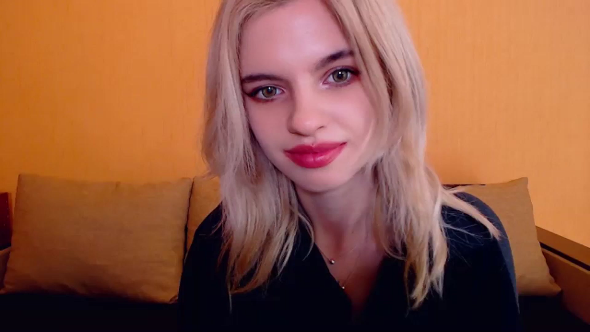 Gallery image thumbnail from Erineys's myfreecams stream on, 12/16/2023, 17:23 image 8 of 20