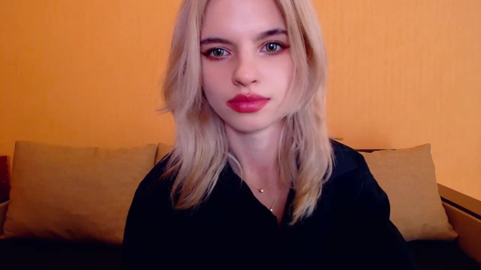 Gallery image thumbnail from Erineys's myfreecams stream on, 12/16/2023, 17:23 image 10 of 20