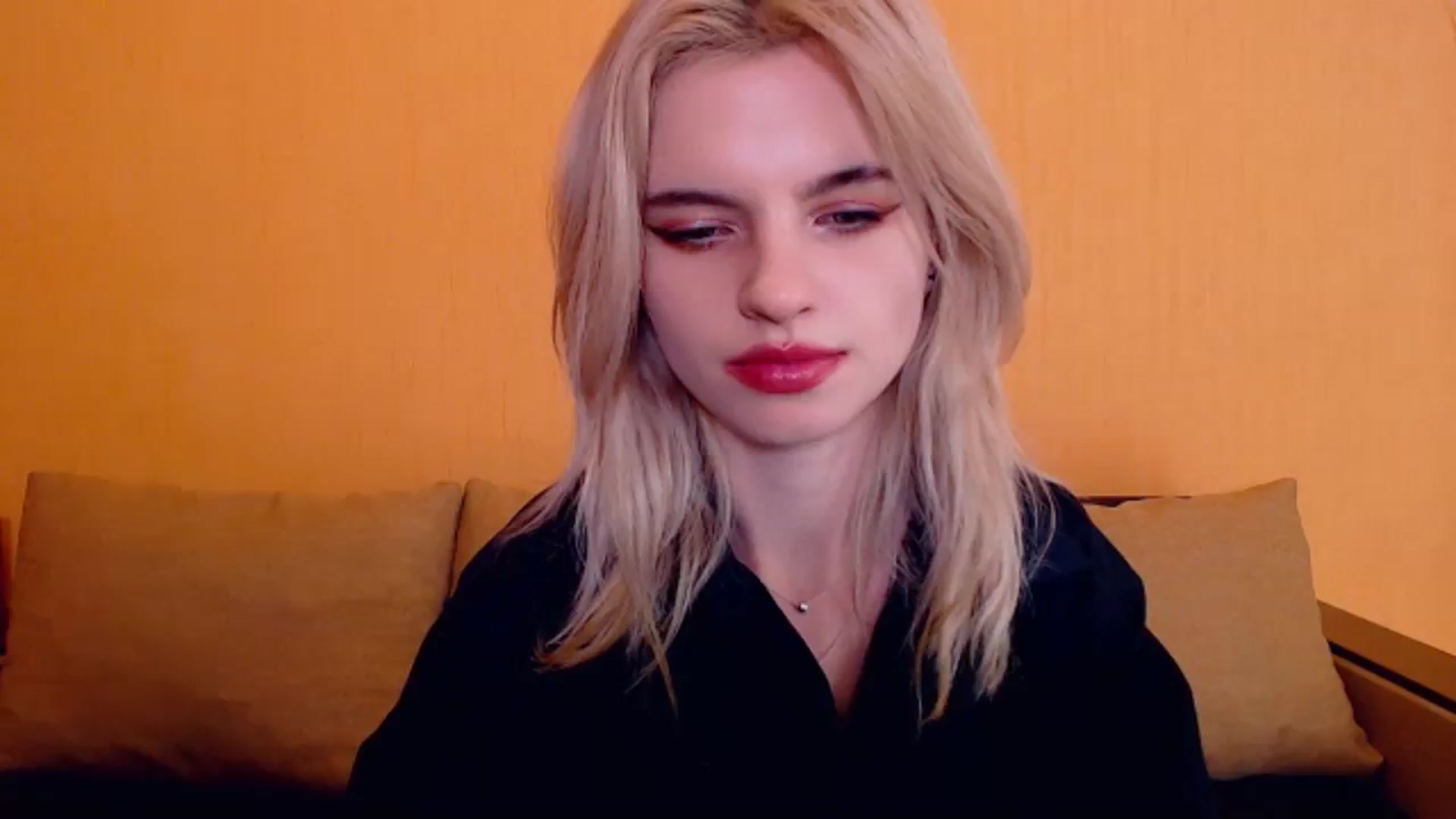 Gallery image thumbnail from Erineys's myfreecams stream on, 12/16/2023, 19:55 image 16 of 20