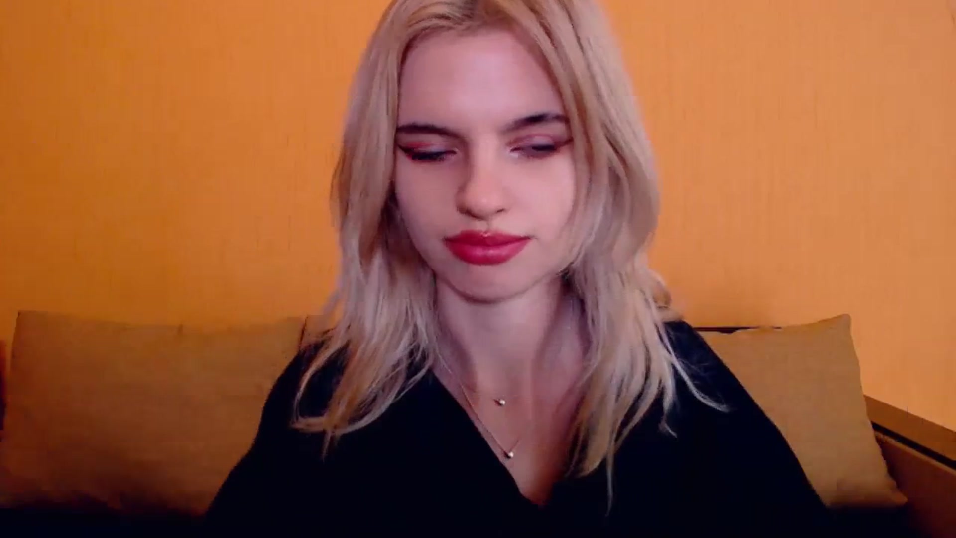 Gallery image thumbnail from Erineys's myfreecams stream on, 12/16/2023, 19:55 image 6 of 20