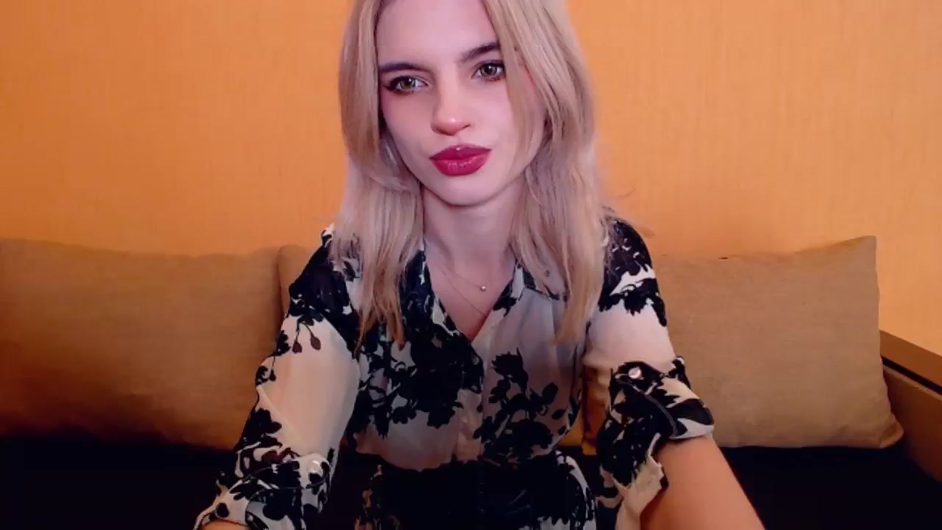 Gallery image thumbnail from Erineys's myfreecams stream on, 12/17/2023, 14:42 image 19 of 20