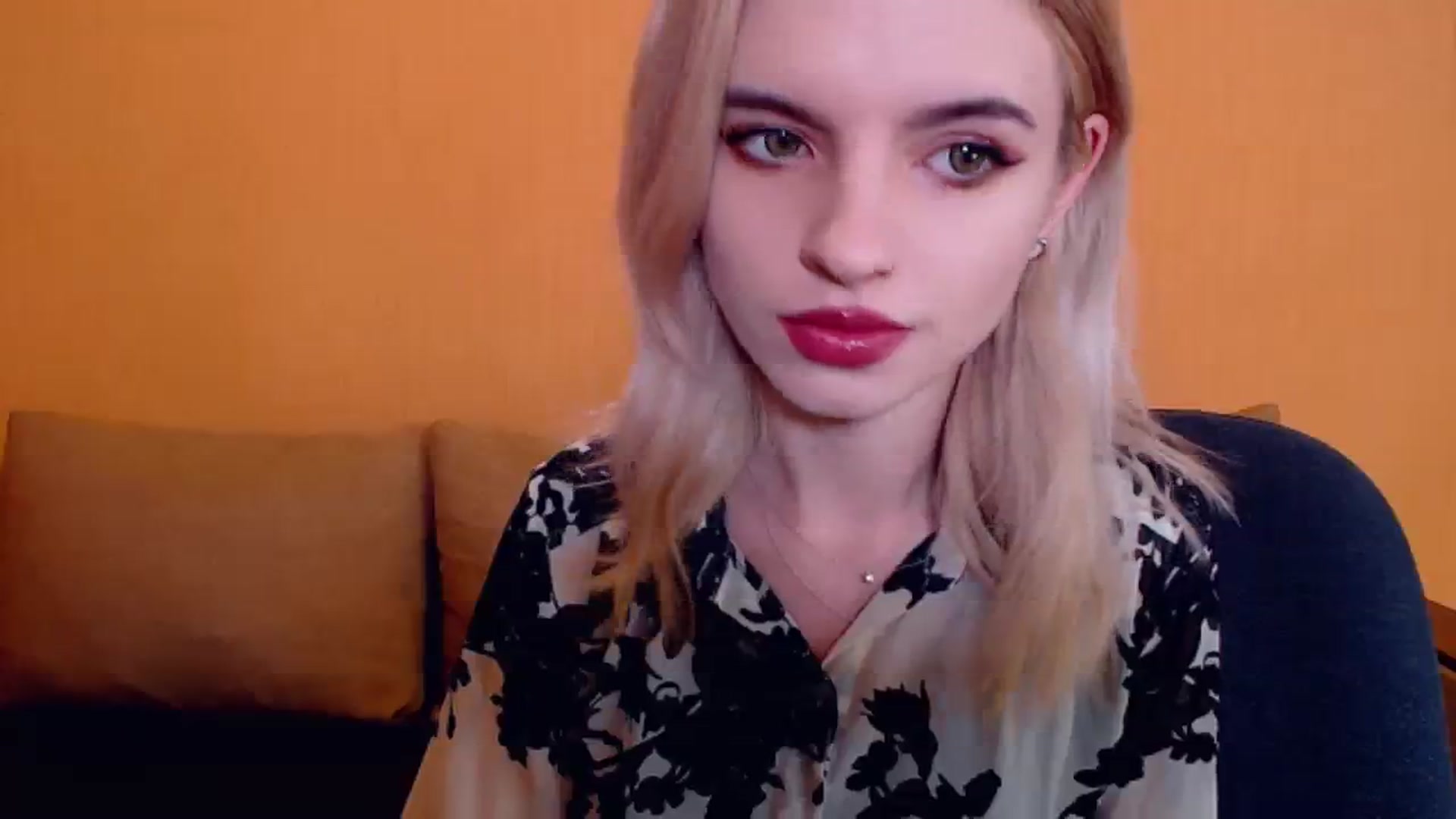 Gallery image thumbnail from Erineys's myfreecams stream on, 12/17/2023, 14:42 image 12 of 20