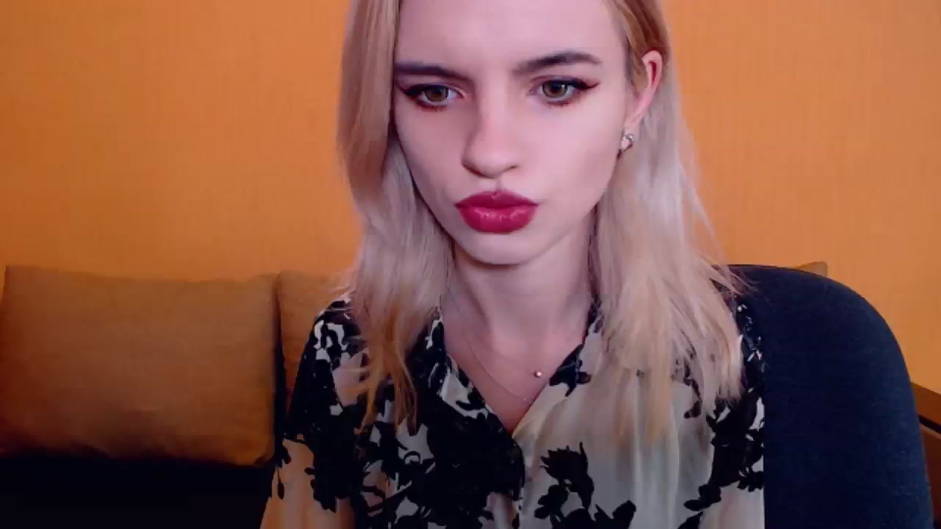Gallery image thumbnail from Erineys's myfreecams stream on, 12/17/2023, 14:42 image 11 of 20