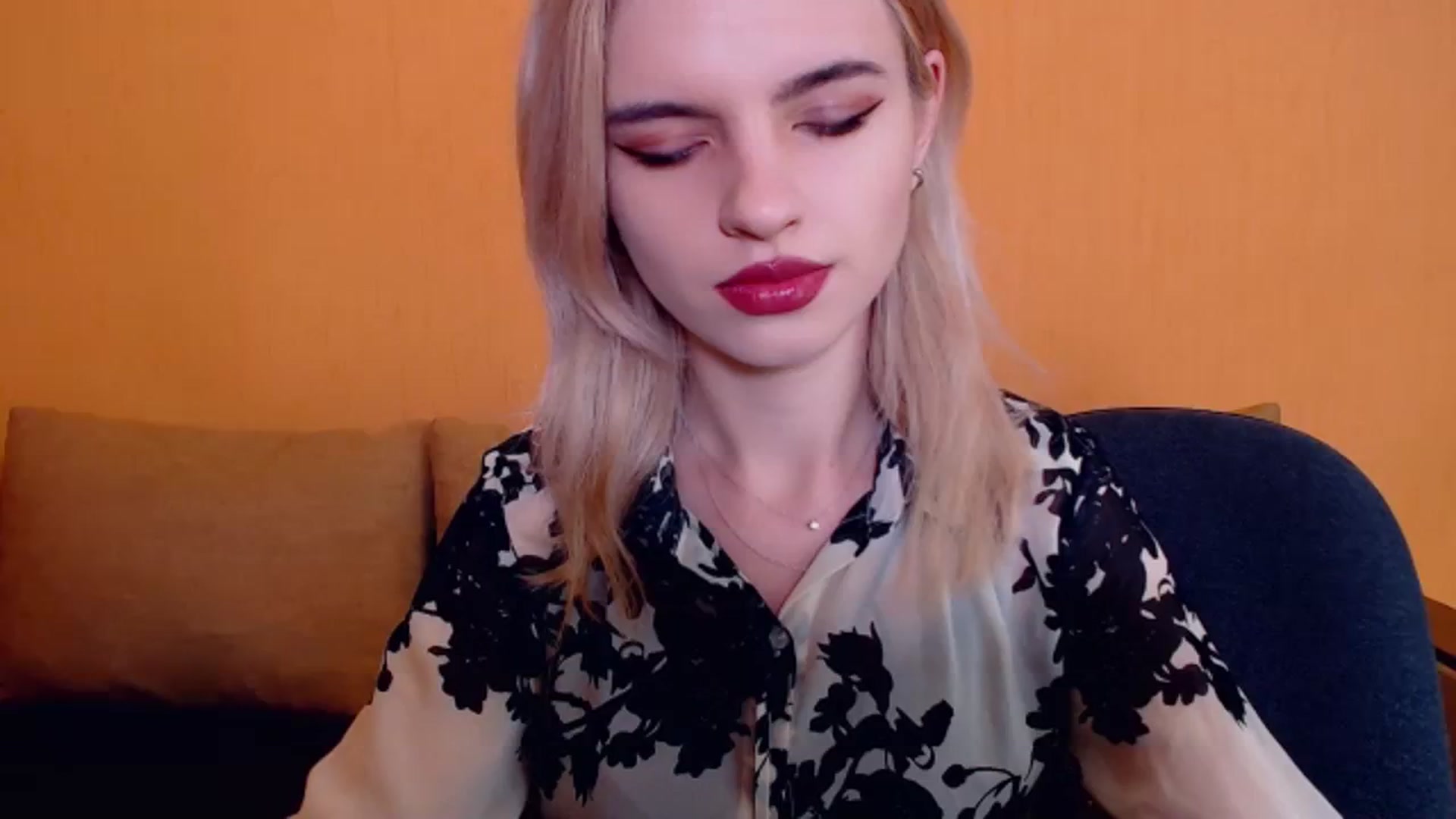 Gallery image thumbnail from Erineys's myfreecams stream on, 12/17/2023, 14:42 image 6 of 20