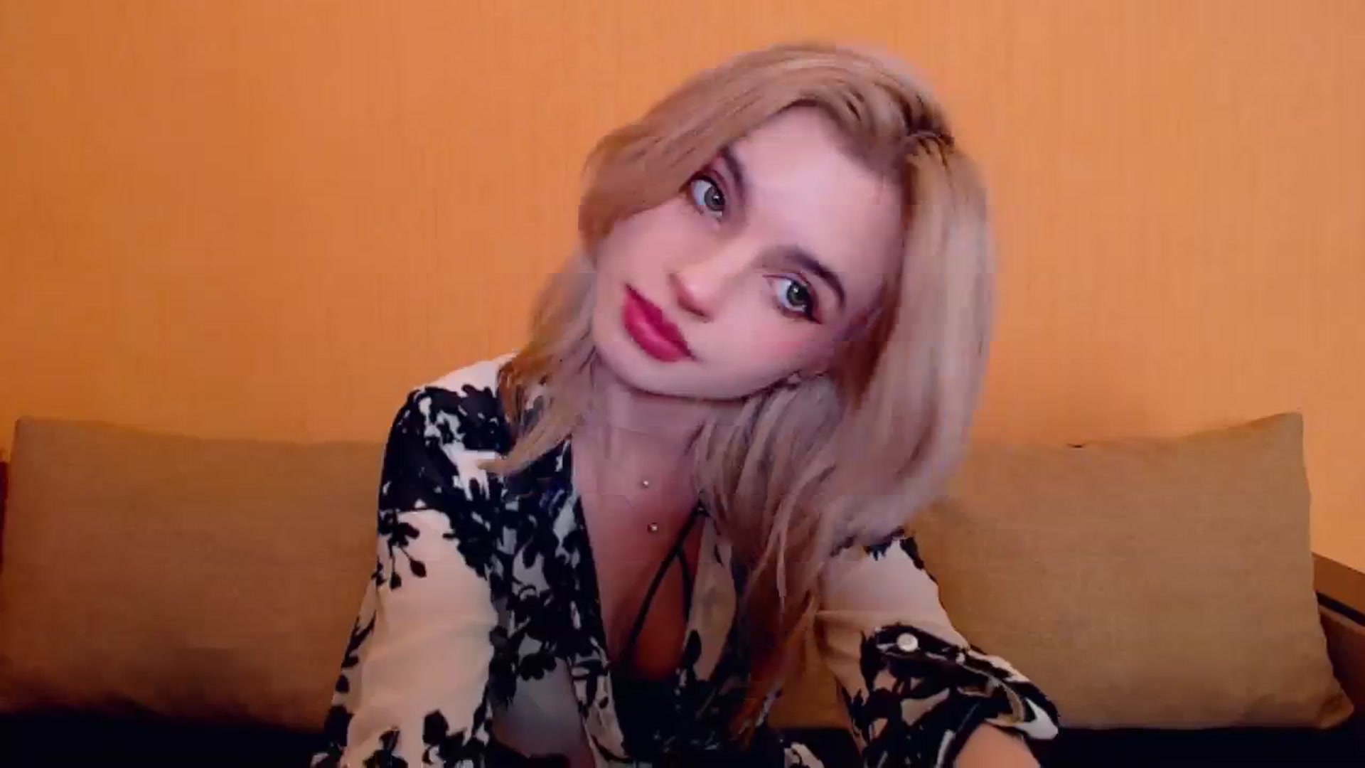 Gallery image thumbnail from Erineys's myfreecams stream on, 12/17/2023, 16:35 image 9 of 20