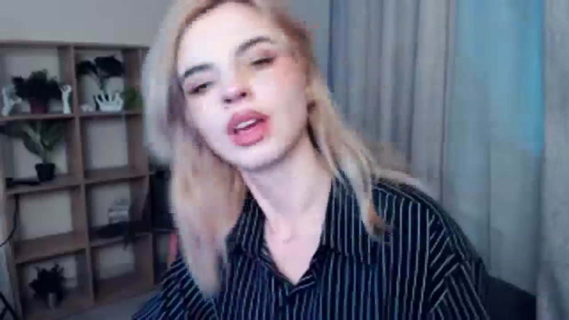 Gallery image thumbnail from Erineys's myfreecams stream on, 12/18/2023, 15:43 image 10 of 20