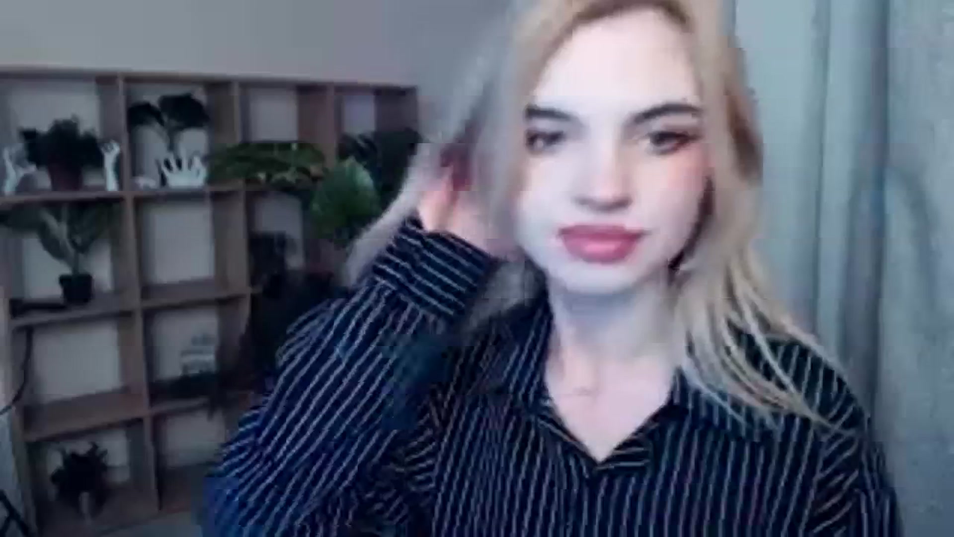 Gallery image thumbnail from Erineys's myfreecams stream on, 12/18/2023, 16:11 image 10 of 20