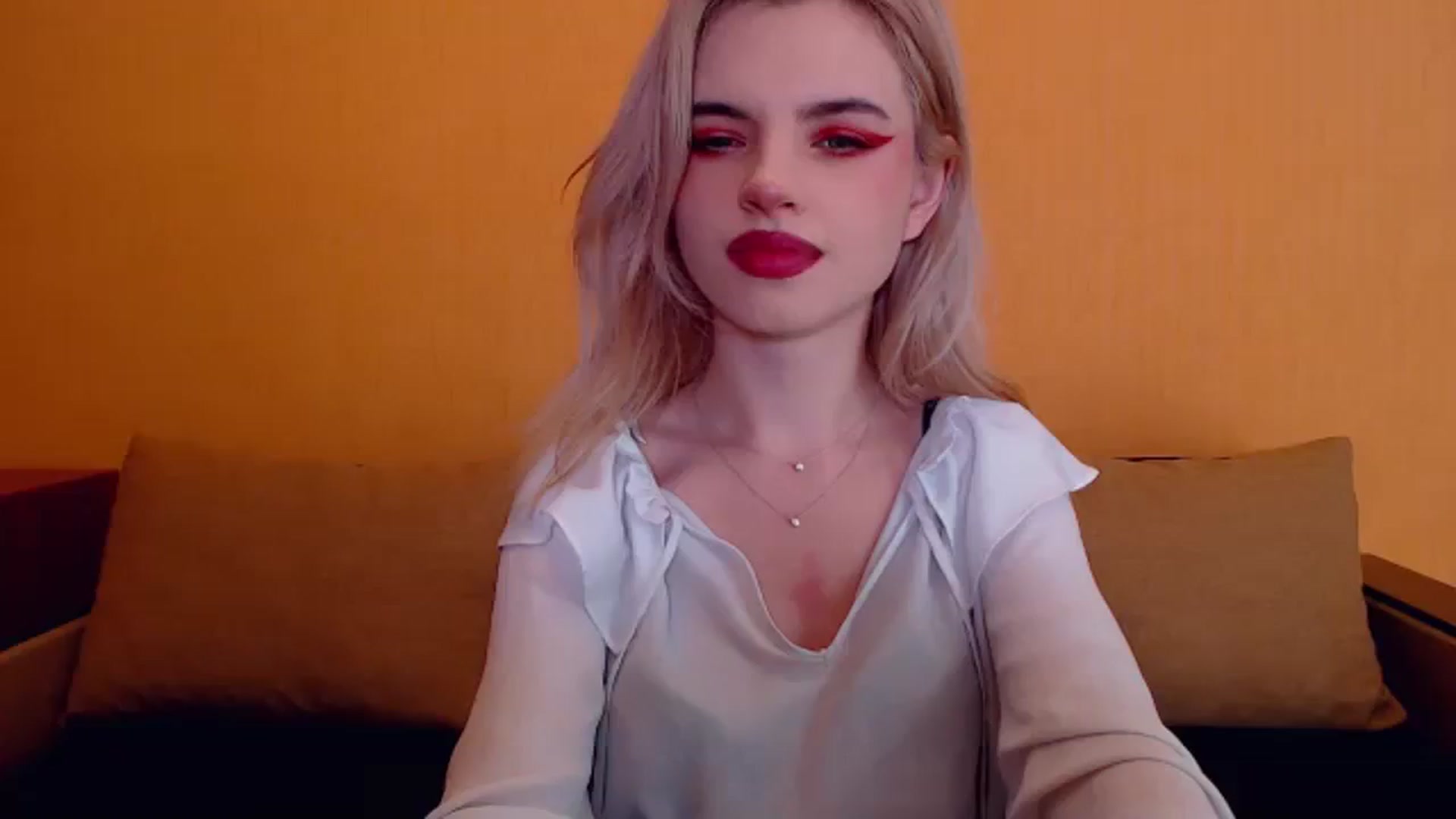Gallery image thumbnail from Erineys's myfreecams stream on, 12/21/2023, 15:58 image 1 of 20