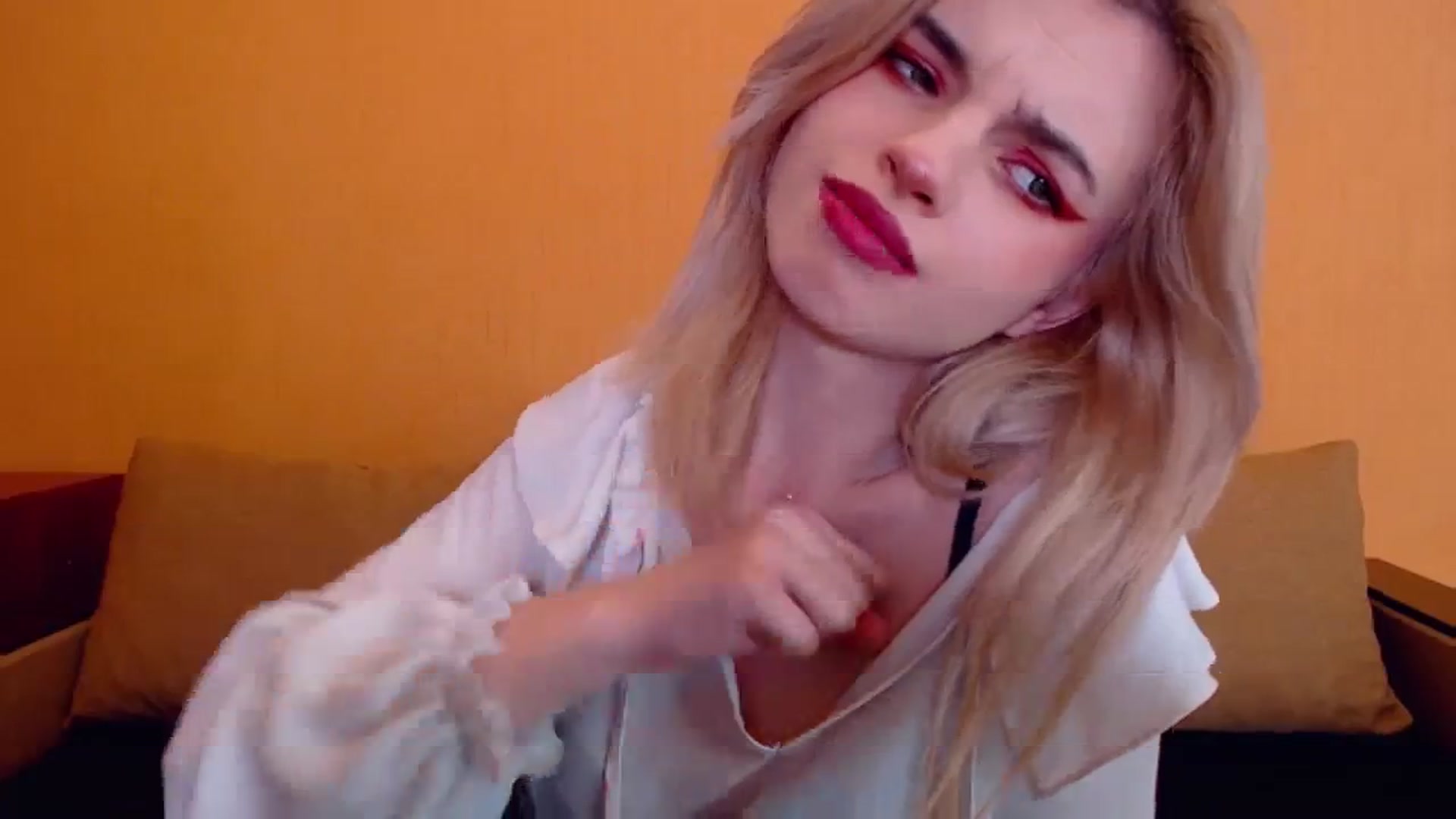 Gallery image thumbnail from Erineys's myfreecams stream on, 12/21/2023, 15:58 image 11 of 20