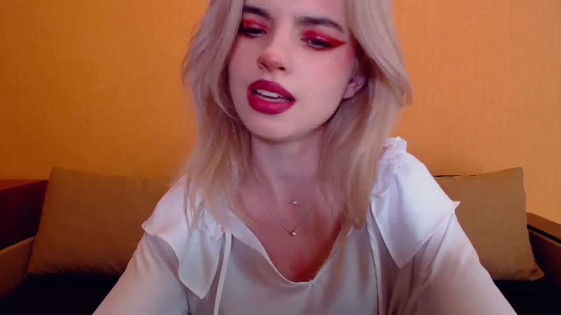 Gallery image thumbnail from Erineys's myfreecams stream on, 12/21/2023, 15:58 image 5 of 20