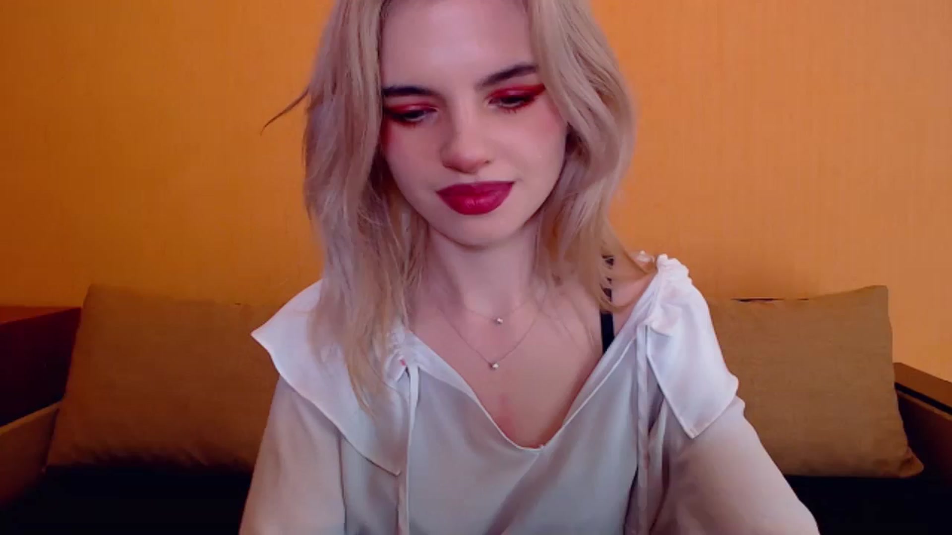 Gallery image thumbnail from Erineys's myfreecams stream on, 12/21/2023, 15:58 image 8 of 20