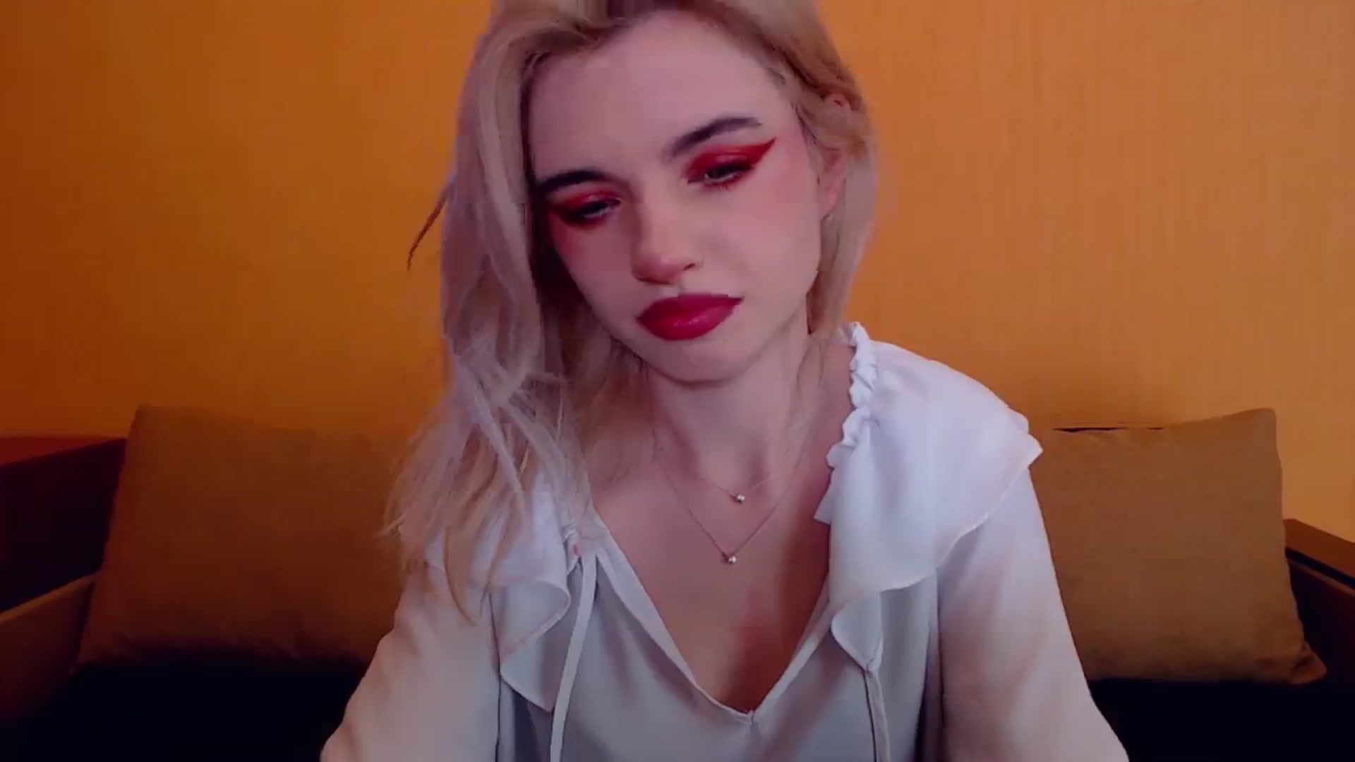 Gallery image thumbnail from Erineys's myfreecams stream on, 12/21/2023, 15:58 image 17 of 20
