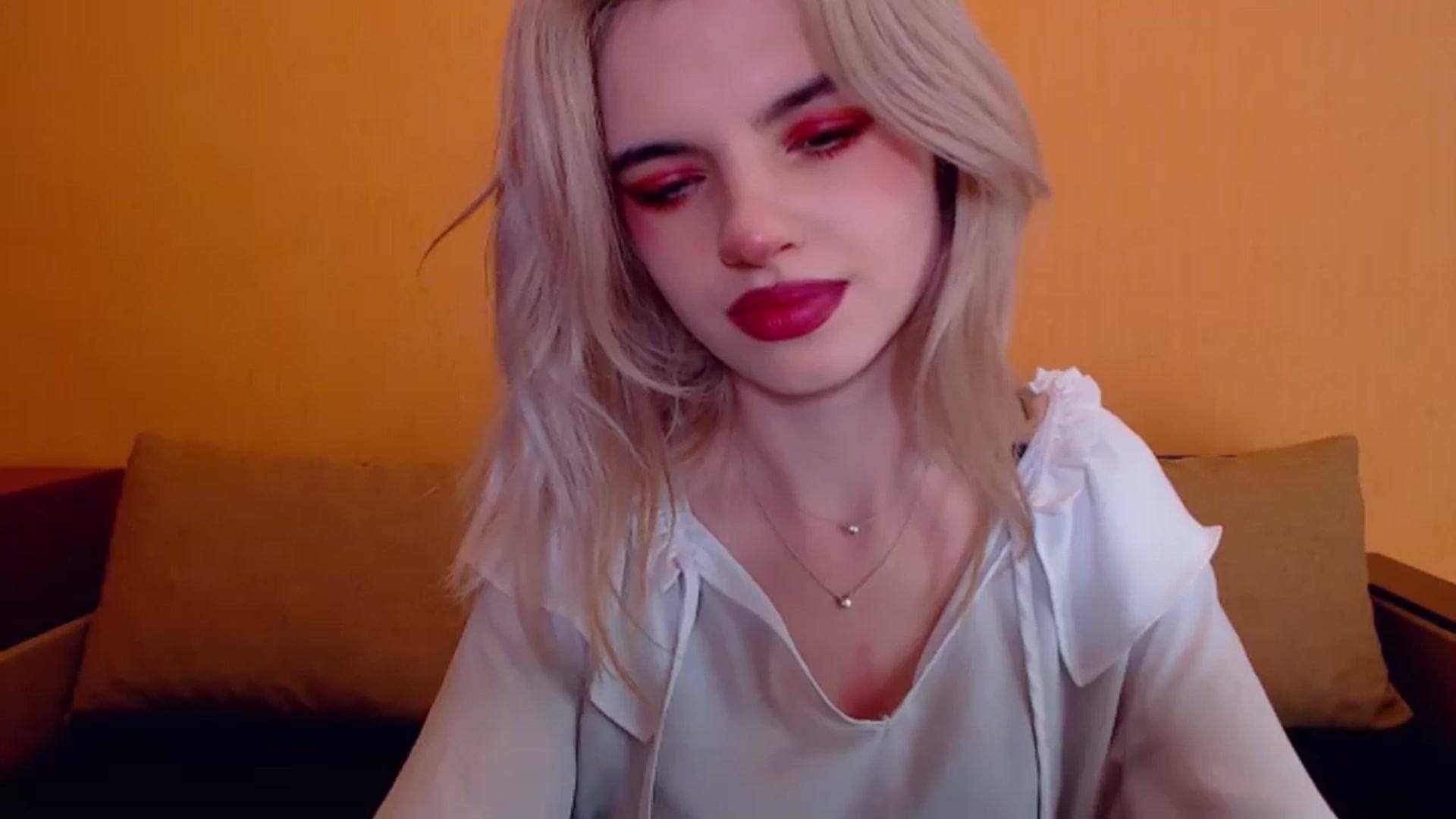 Gallery image thumbnail from Erineys's myfreecams stream on, 12/21/2023, 15:58 image 6 of 20
