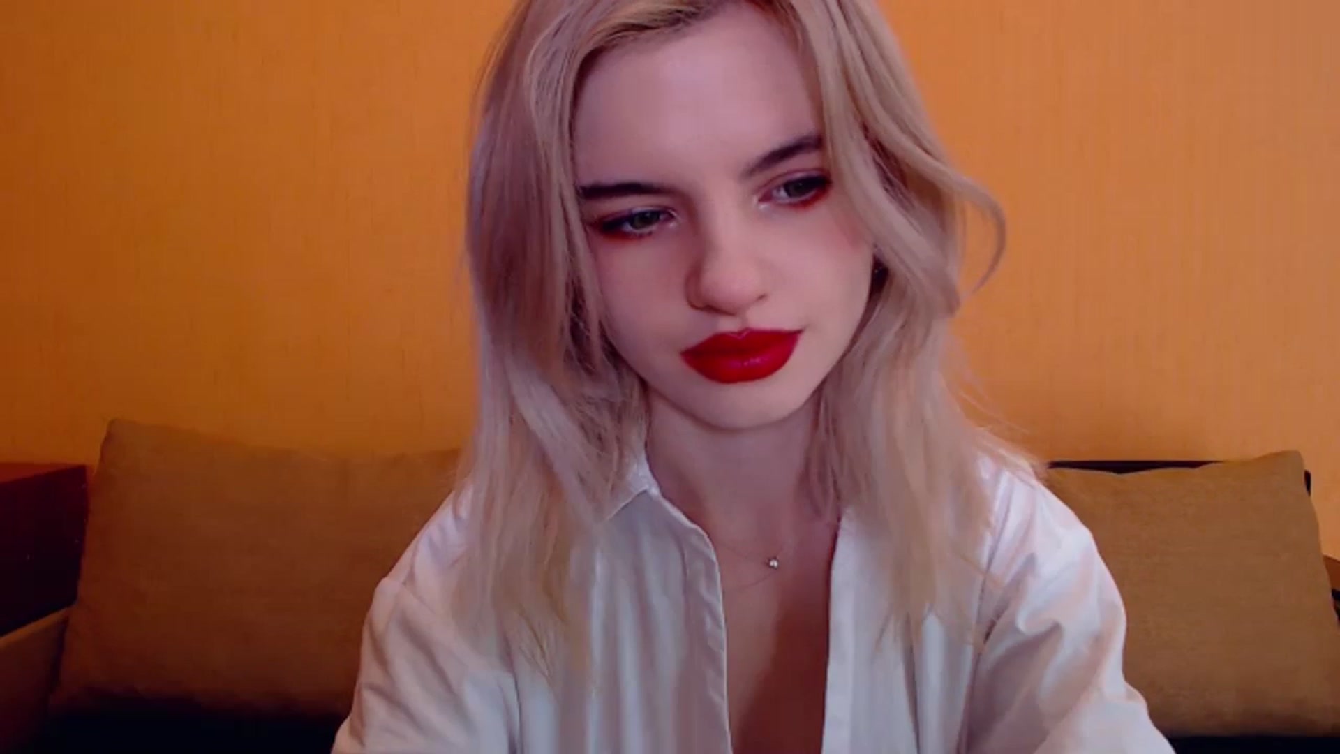 Gallery image thumbnail from Erineys's myfreecams stream on, 12/22/2023, 15:07 image 3 of 20