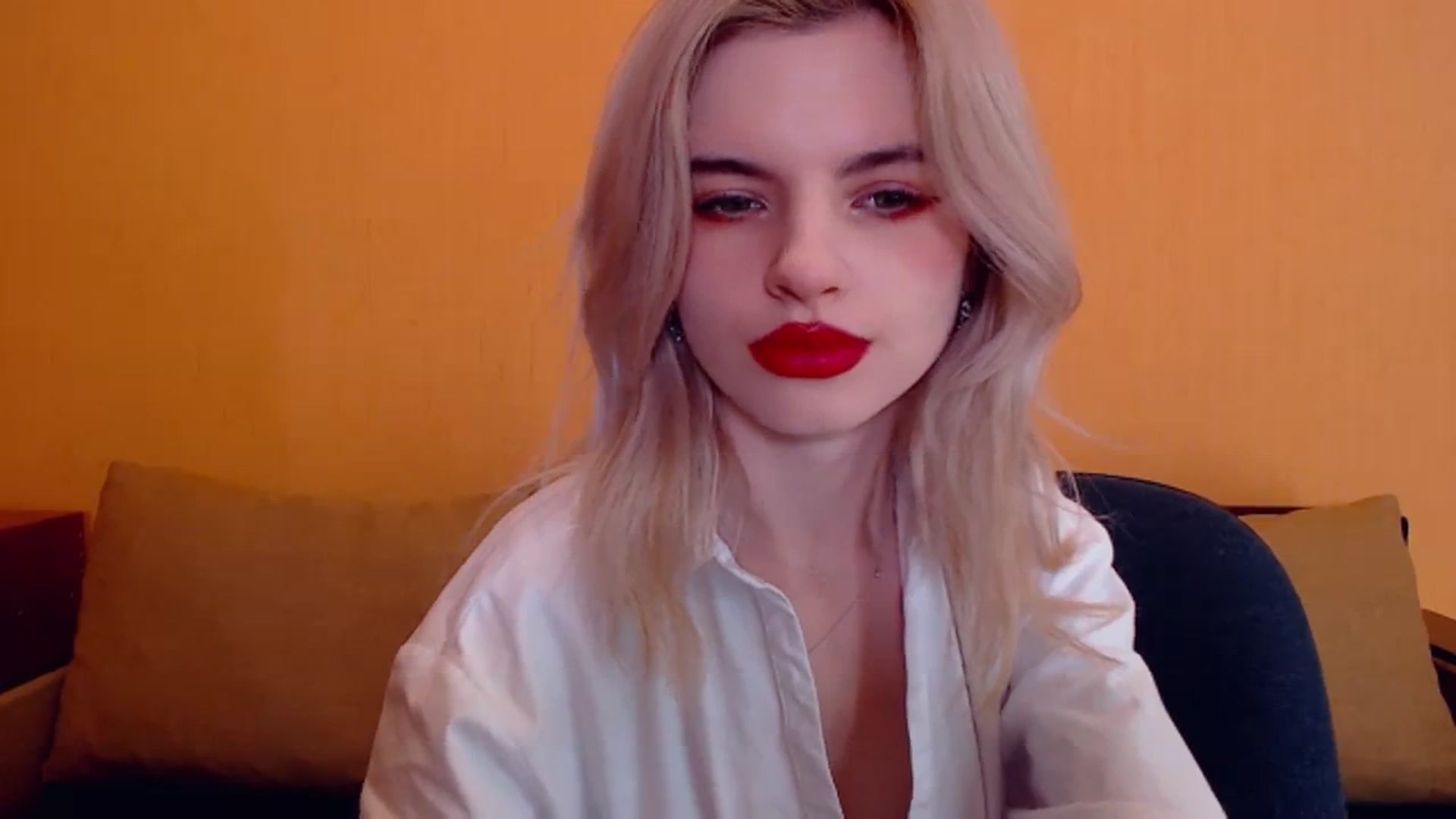 Gallery image thumbnail from Erineys's myfreecams stream on, 12/22/2023, 15:07 image 16 of 20