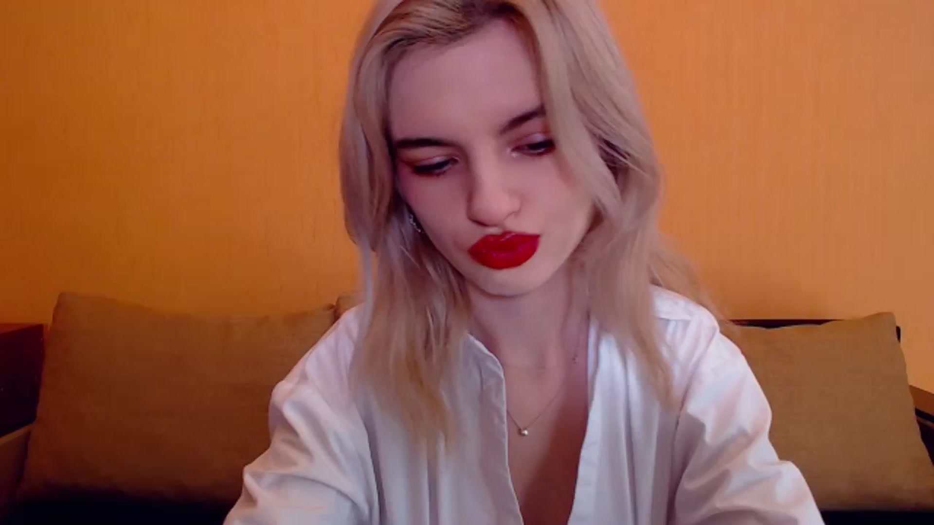 Gallery image thumbnail from Erineys's myfreecams stream on, 12/22/2023, 15:07 image 9 of 20