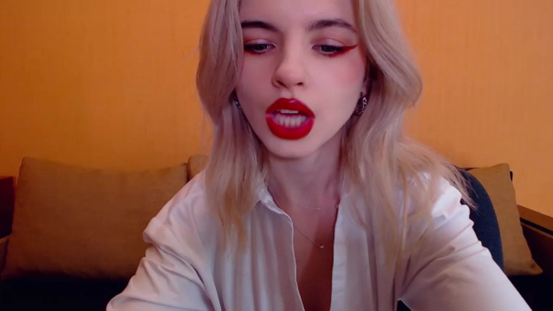 Gallery image thumbnail from Erineys's myfreecams stream on, 12/22/2023, 15:07 image 20 of 20