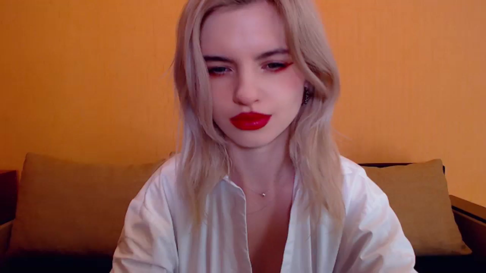 Gallery image thumbnail from Erineys's myfreecams stream on, 12/22/2023, 16:06 image 4 of 20