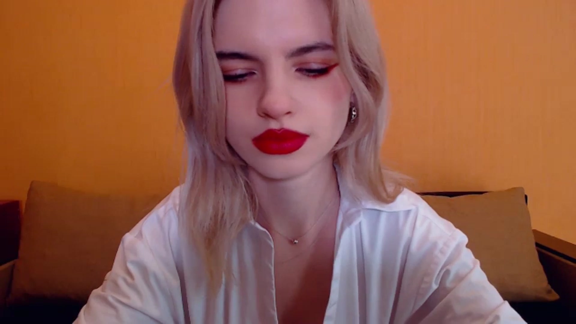 Gallery image thumbnail from Erineys's myfreecams stream on, 12/22/2023, 16:06 image 7 of 20