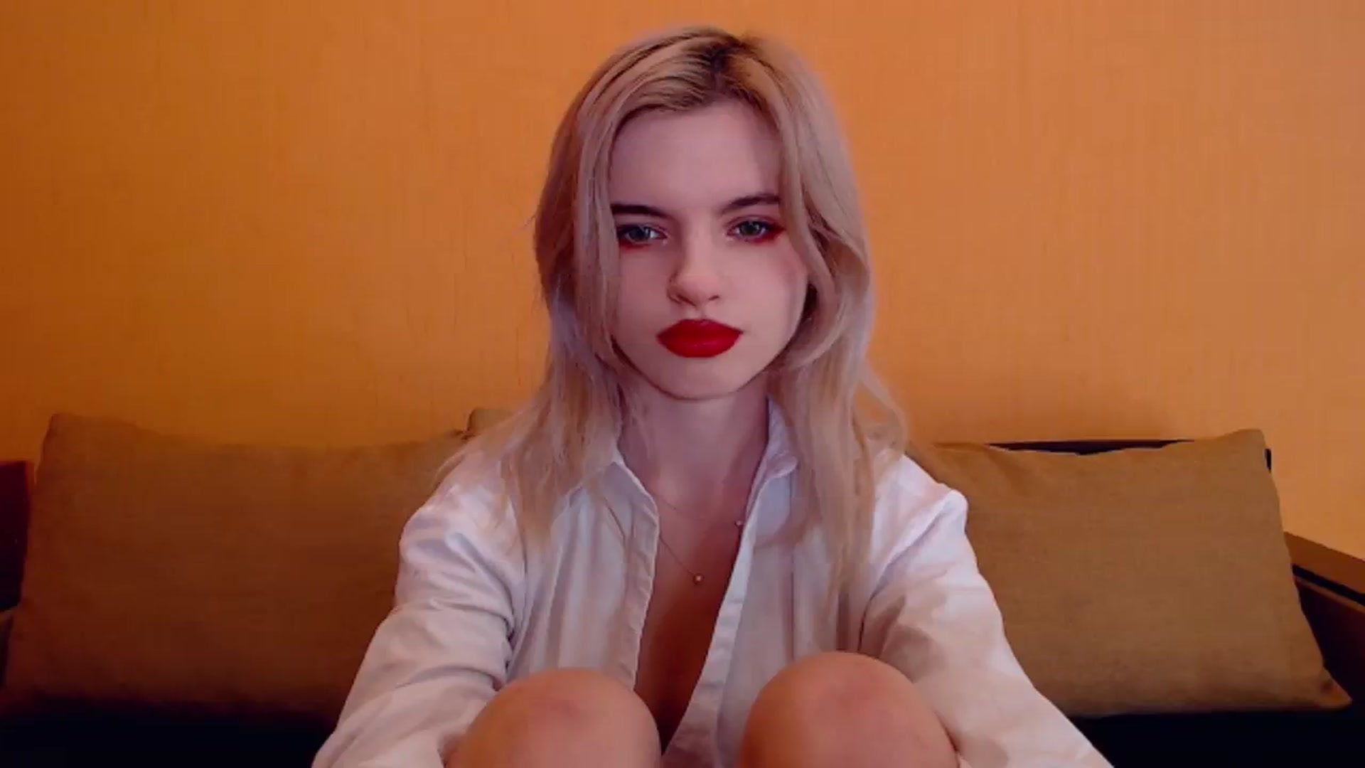 Gallery image thumbnail from Erineys's myfreecams stream on, 12/22/2023, 16:06 image 18 of 20