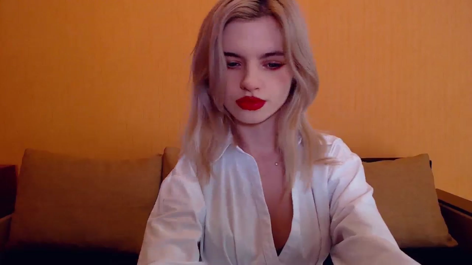 Gallery image thumbnail from Erineys's myfreecams stream on, 12/22/2023, 16:06 image 12 of 20