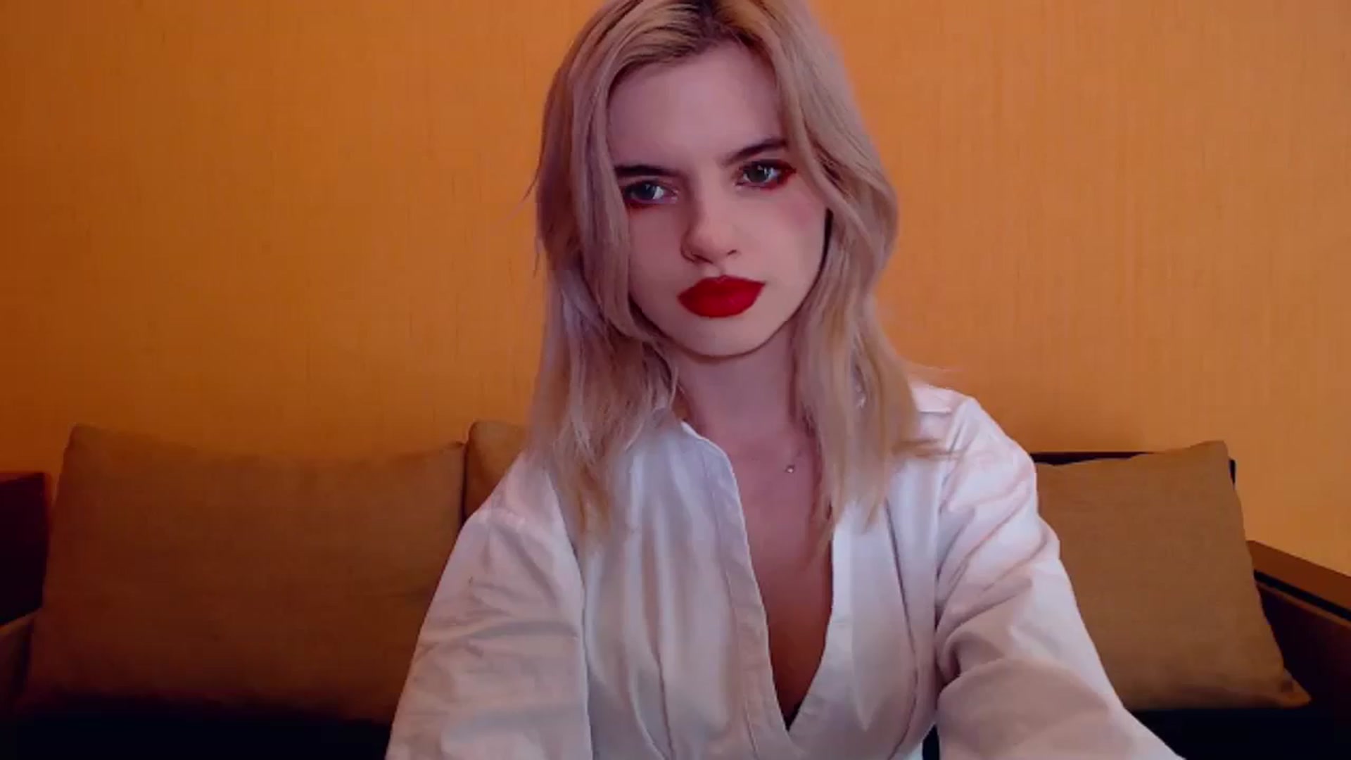 Gallery image thumbnail from Erineys's myfreecams stream on, 12/22/2023, 16:06 image 11 of 20
