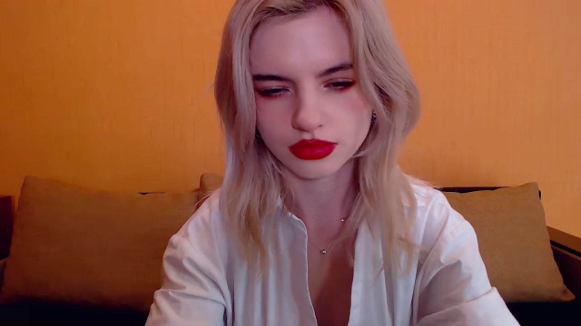 Gallery image thumbnail from Erineys's myfreecams stream on, 12/22/2023, 17:13 image 11 of 20