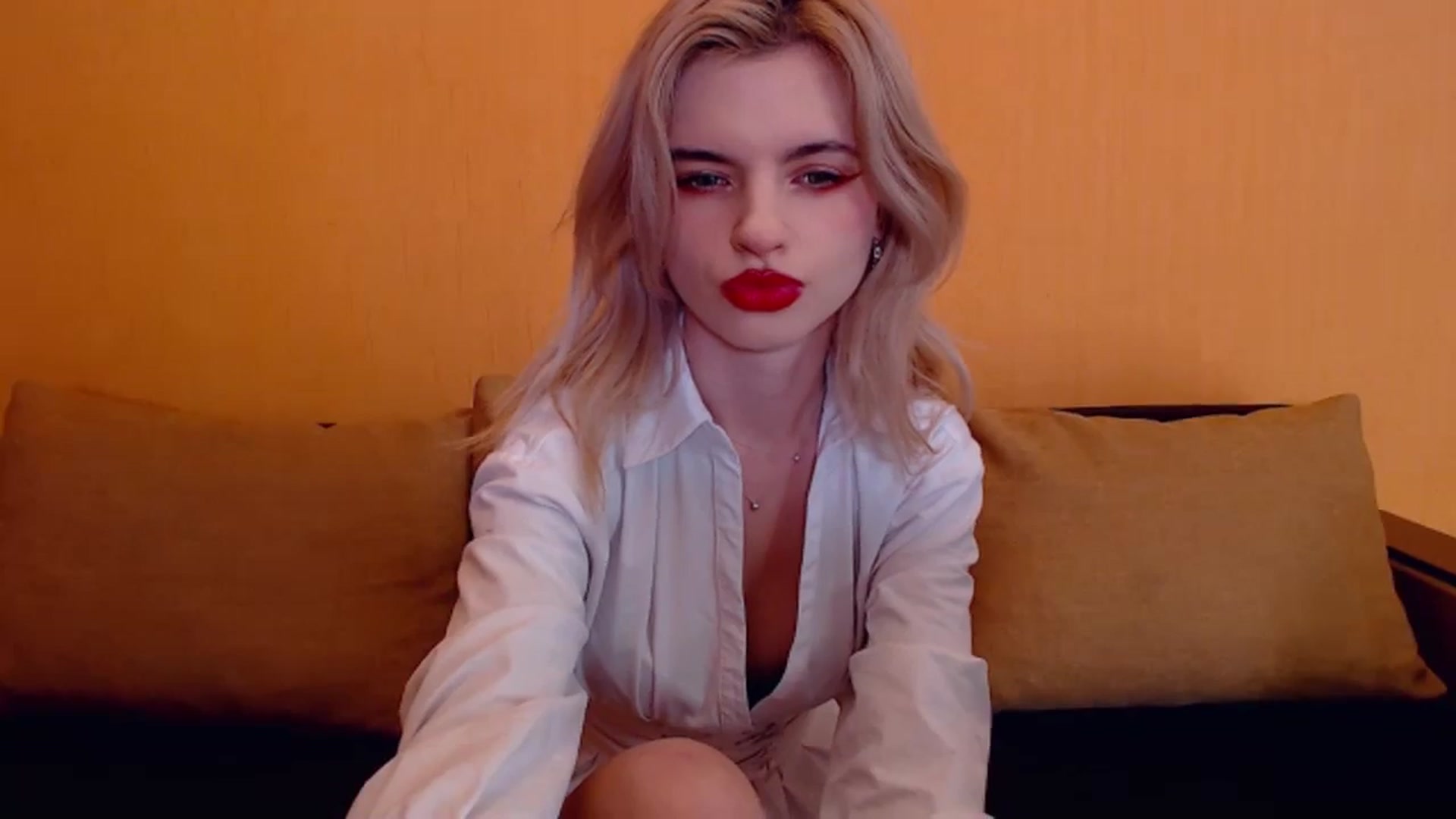 Gallery image thumbnail from Erineys's myfreecams stream on, 12/22/2023, 17:13 image 20 of 20