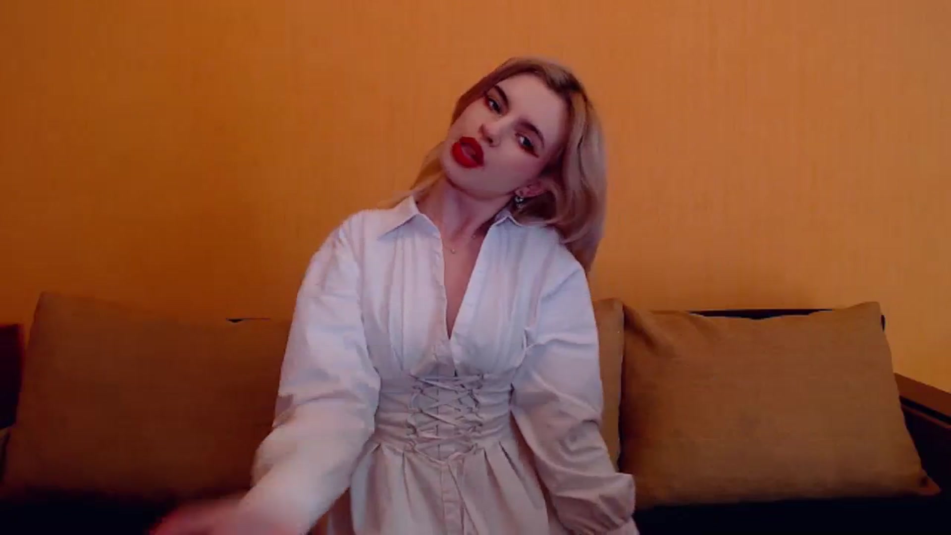 Gallery image thumbnail from Erineys's myfreecams stream on, 12/22/2023, 17:13 image 17 of 20
