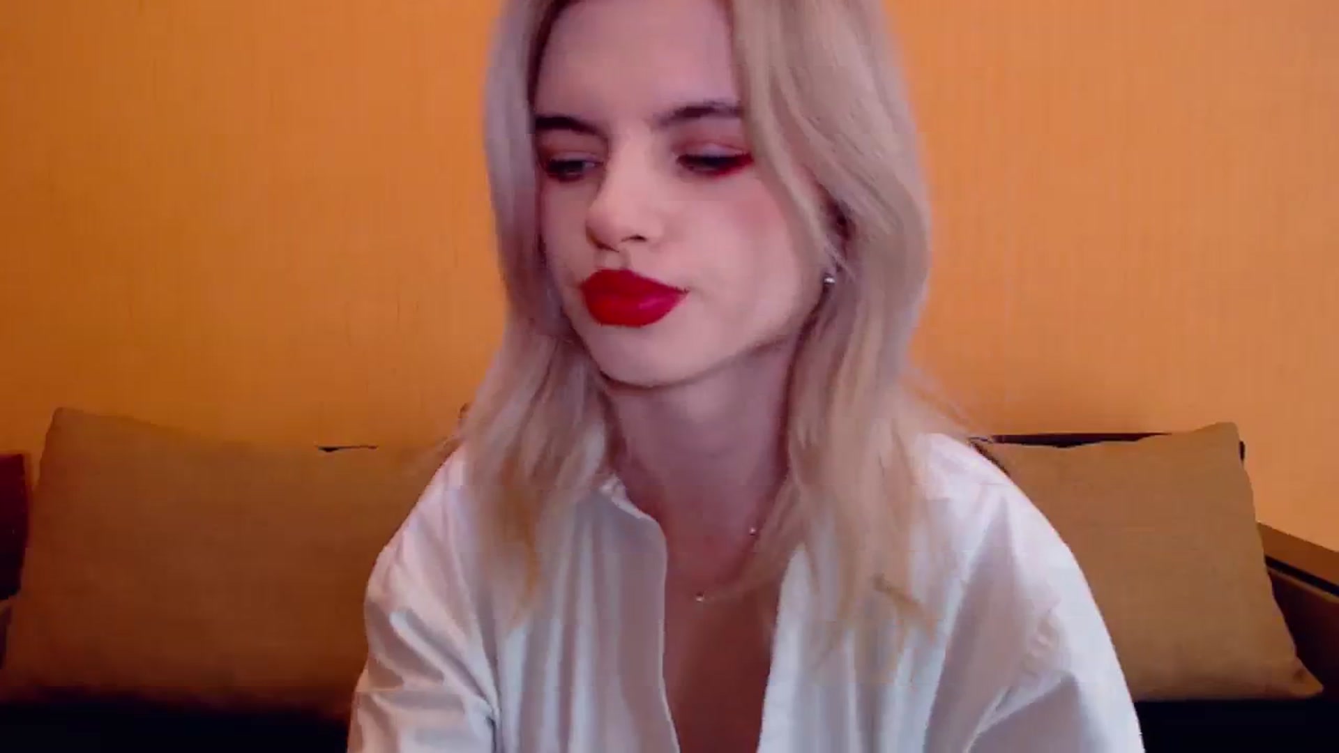 Gallery image thumbnail from Erineys's myfreecams stream on, 12/22/2023, 17:13 image 9 of 20