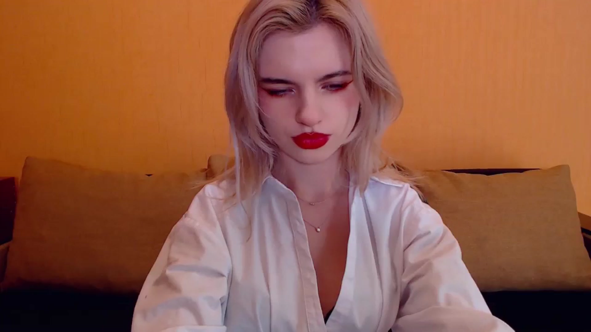 Gallery image thumbnail from Erineys's myfreecams stream on, 12/22/2023, 17:57 image 18 of 20