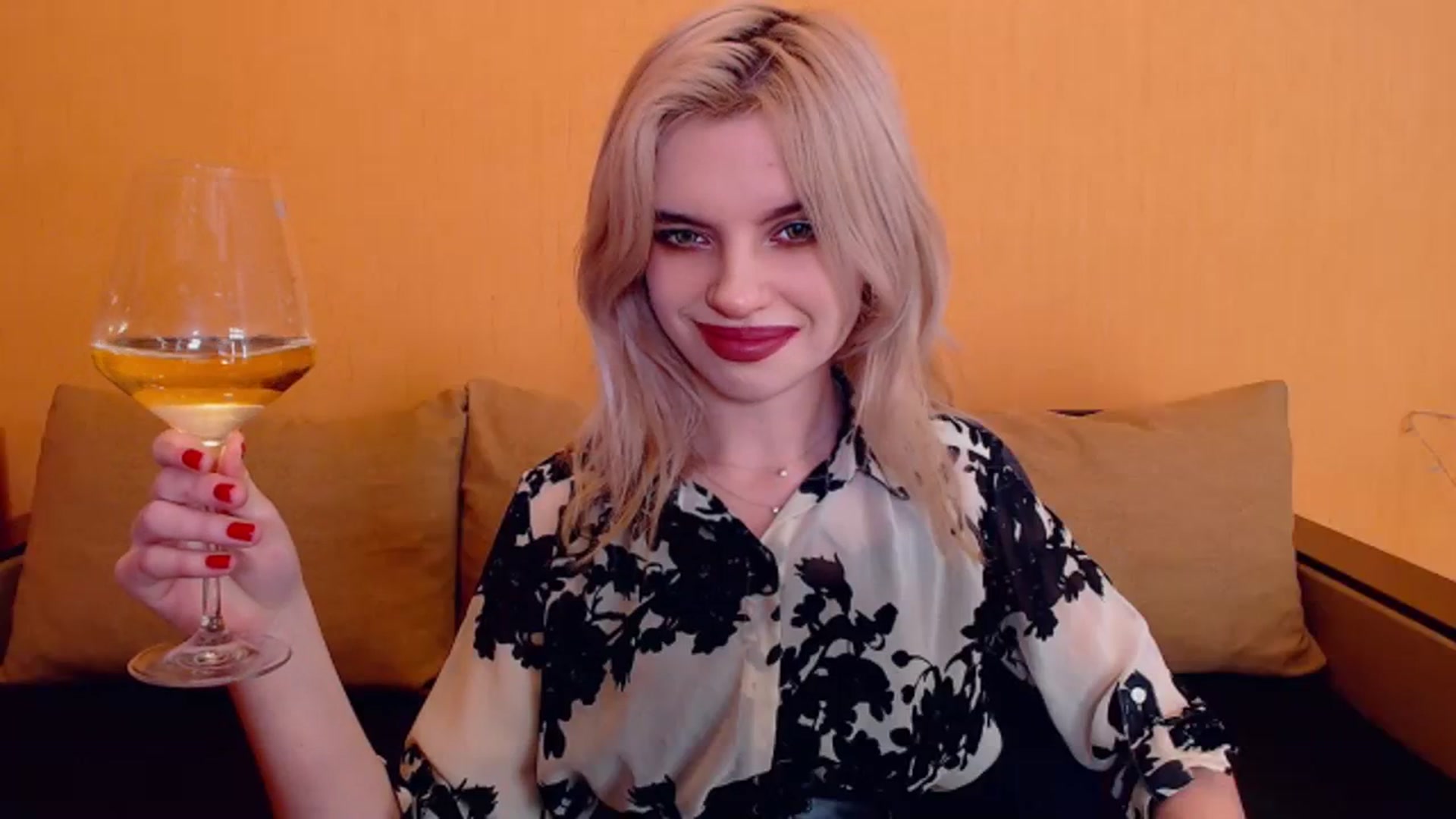 Gallery image thumbnail from Erineys's myfreecams stream on, 12/24/2023, 15:49 image 8 of 20