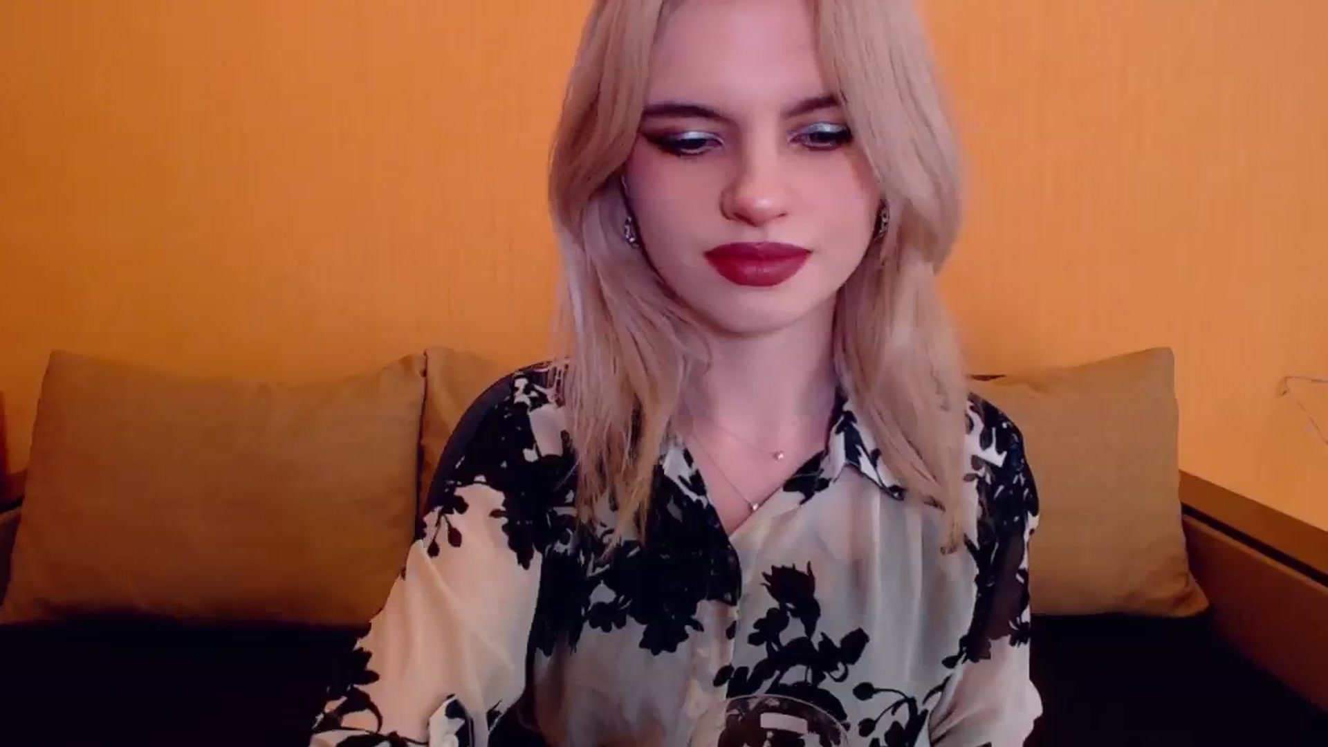 Gallery image thumbnail from Erineys's myfreecams stream on, 12/24/2023, 15:49 image 7 of 20