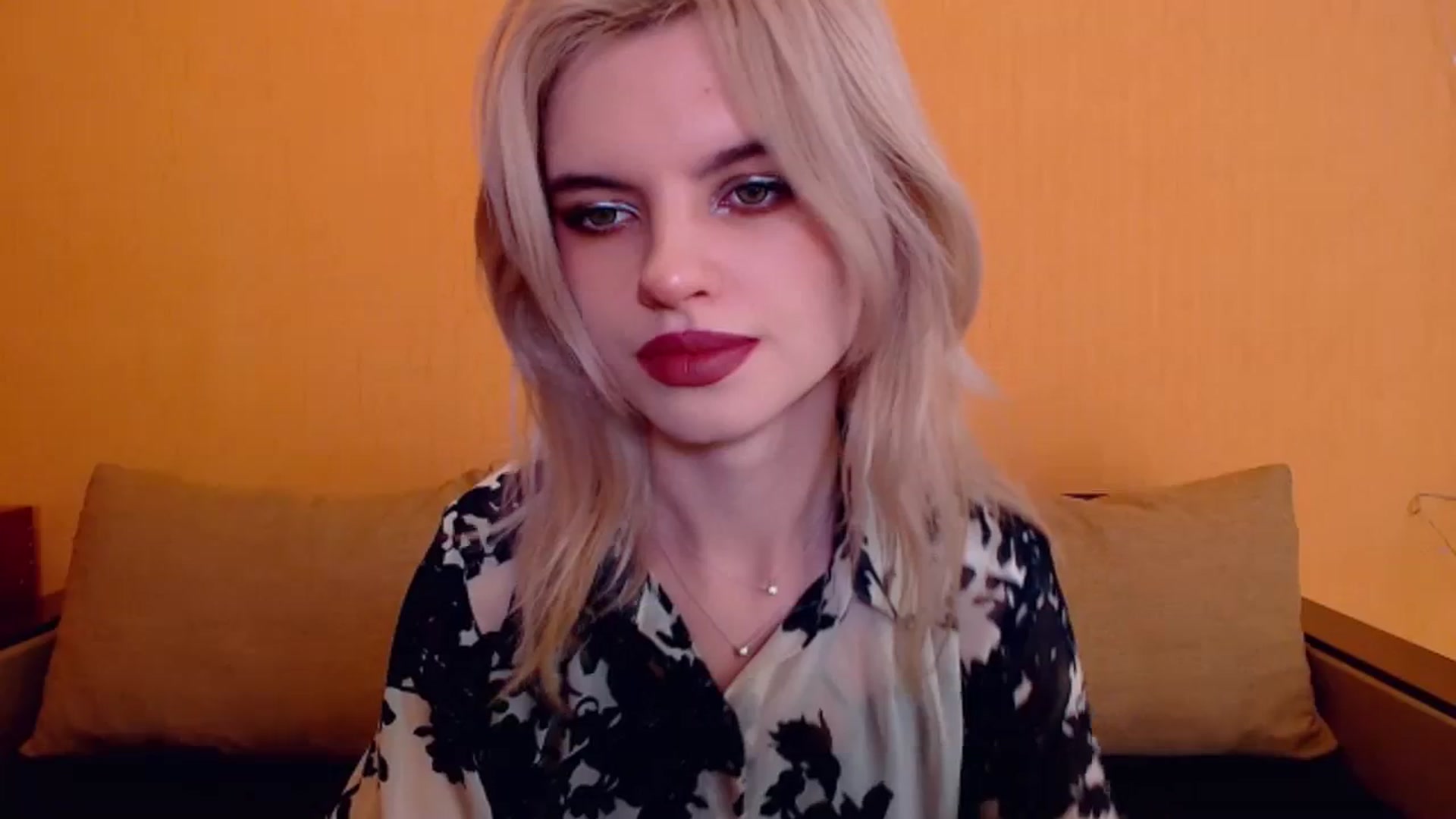 Gallery image thumbnail from Erineys's myfreecams stream on, 12/24/2023, 15:49 image 5 of 20