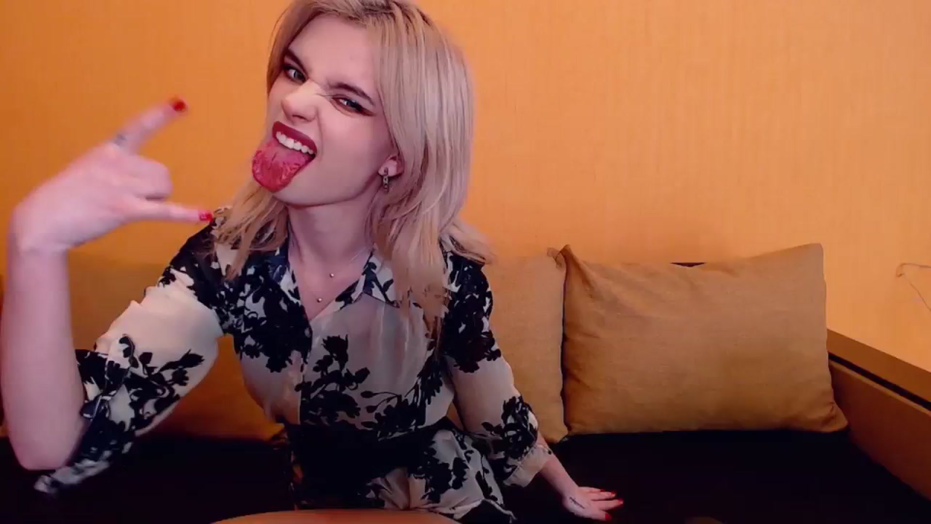 Gallery image thumbnail from Erineys's myfreecams stream on, 12/24/2023, 15:49 image 10 of 20