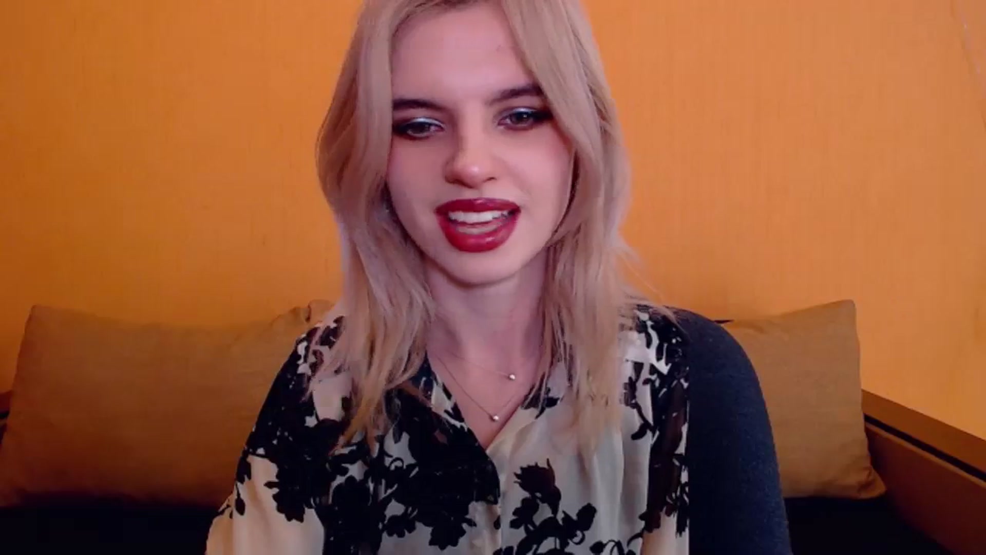 Gallery image thumbnail from Erineys's myfreecams stream on, 12/24/2023, 15:49 image 15 of 20