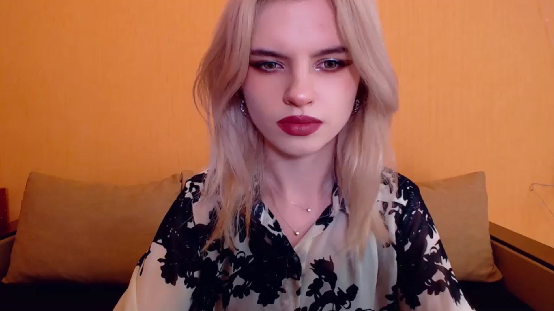 Gallery image thumbnail from Erineys's myfreecams stream on, 12/24/2023, 15:49 image 1 of 20