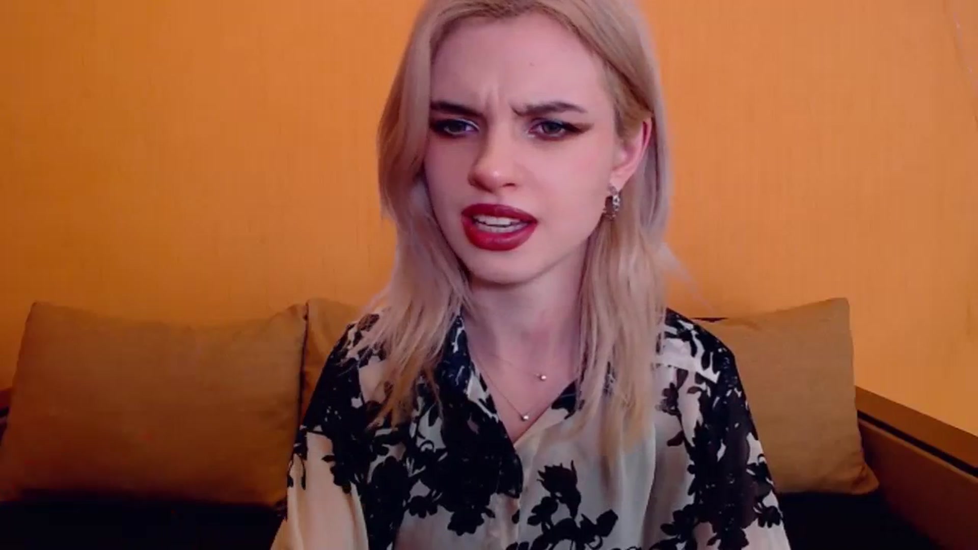 Gallery image thumbnail from Erineys's myfreecams stream on, 12/24/2023, 15:49 image 14 of 20