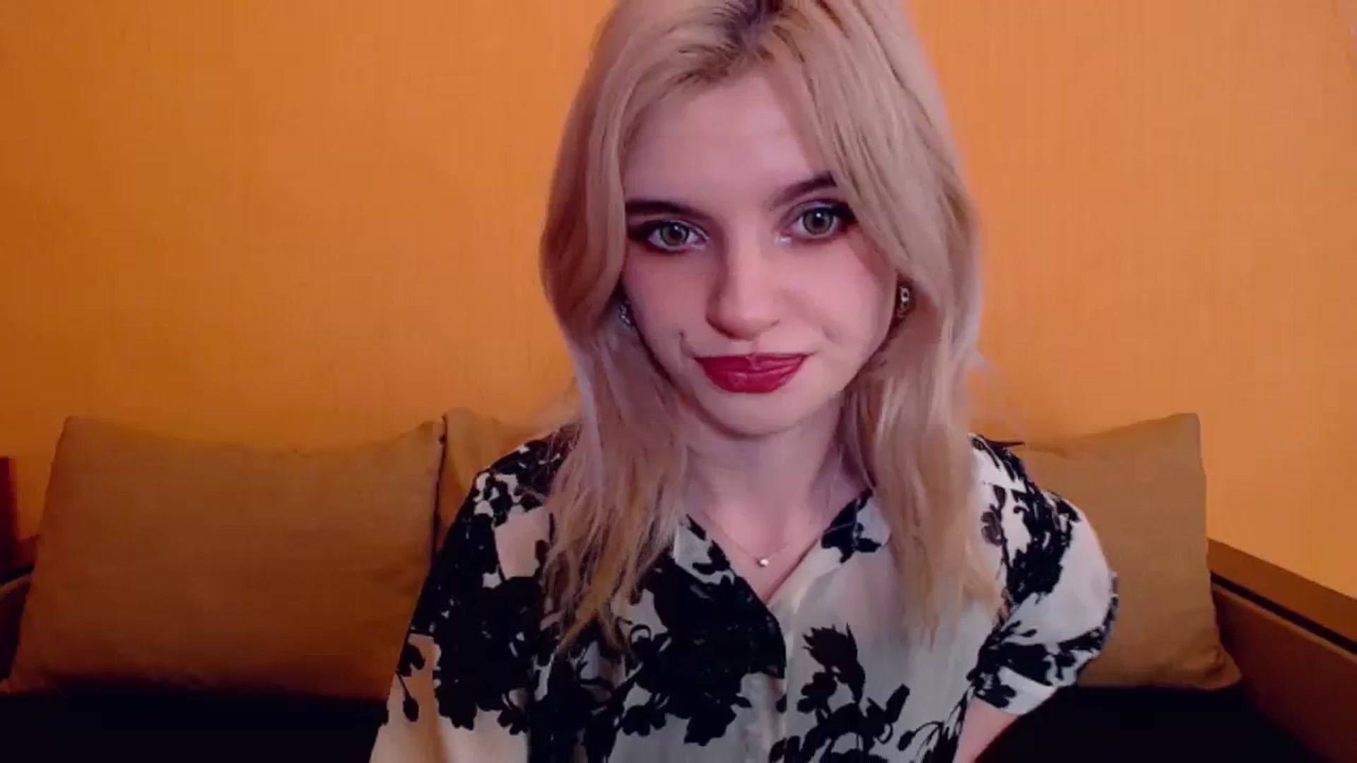 Gallery image thumbnail from Erineys's myfreecams stream on, 12/24/2023, 16:06 image 19 of 20