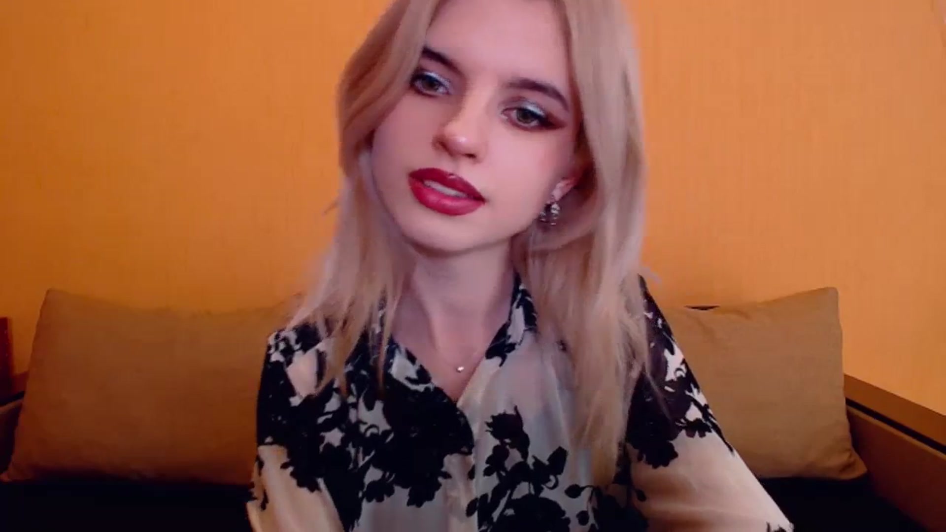 Gallery image thumbnail from Erineys's myfreecams stream on, 12/24/2023, 16:06 image 11 of 20