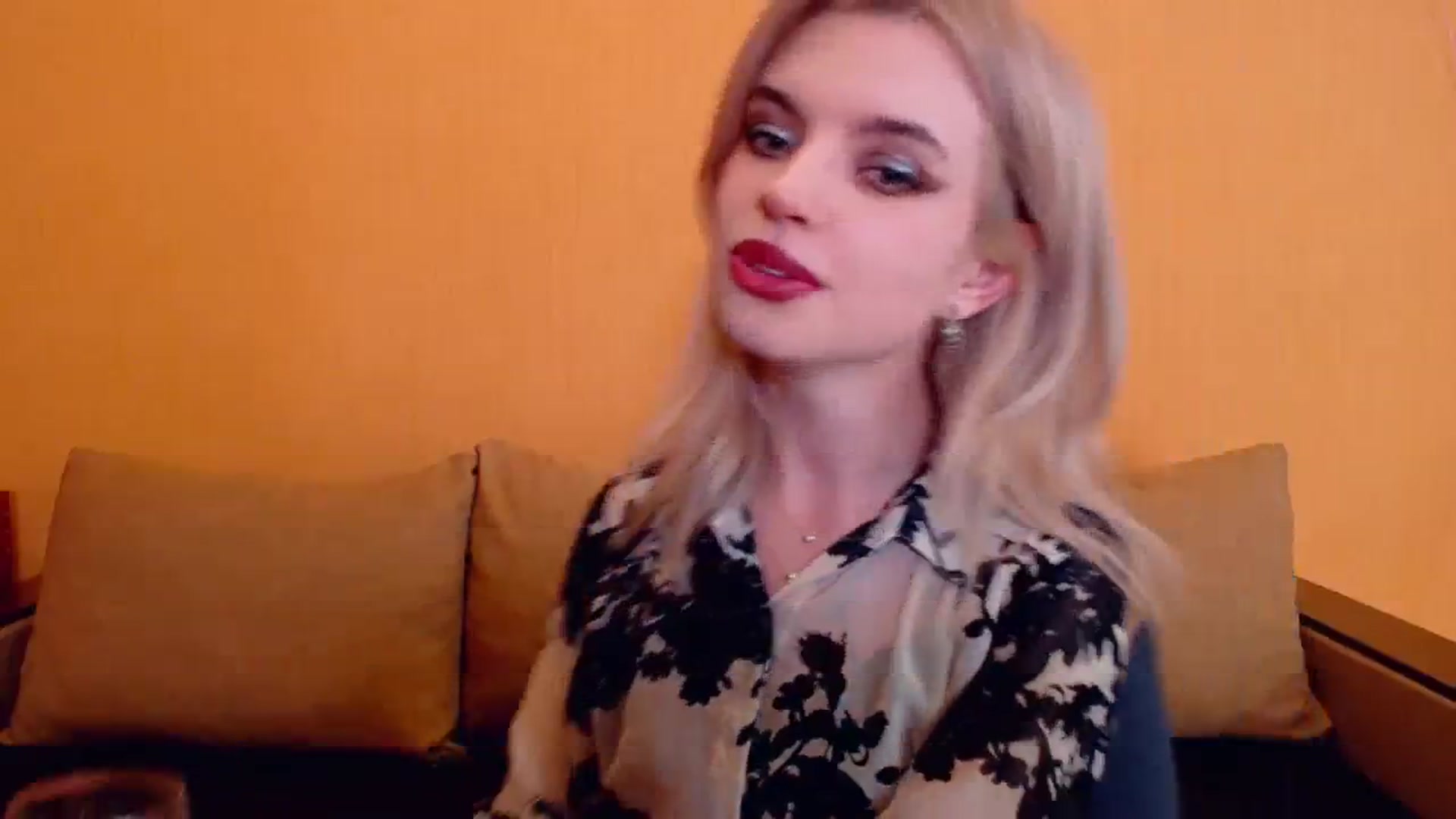 Gallery image thumbnail from Erineys's myfreecams stream on, 12/24/2023, 16:06 image 5 of 20