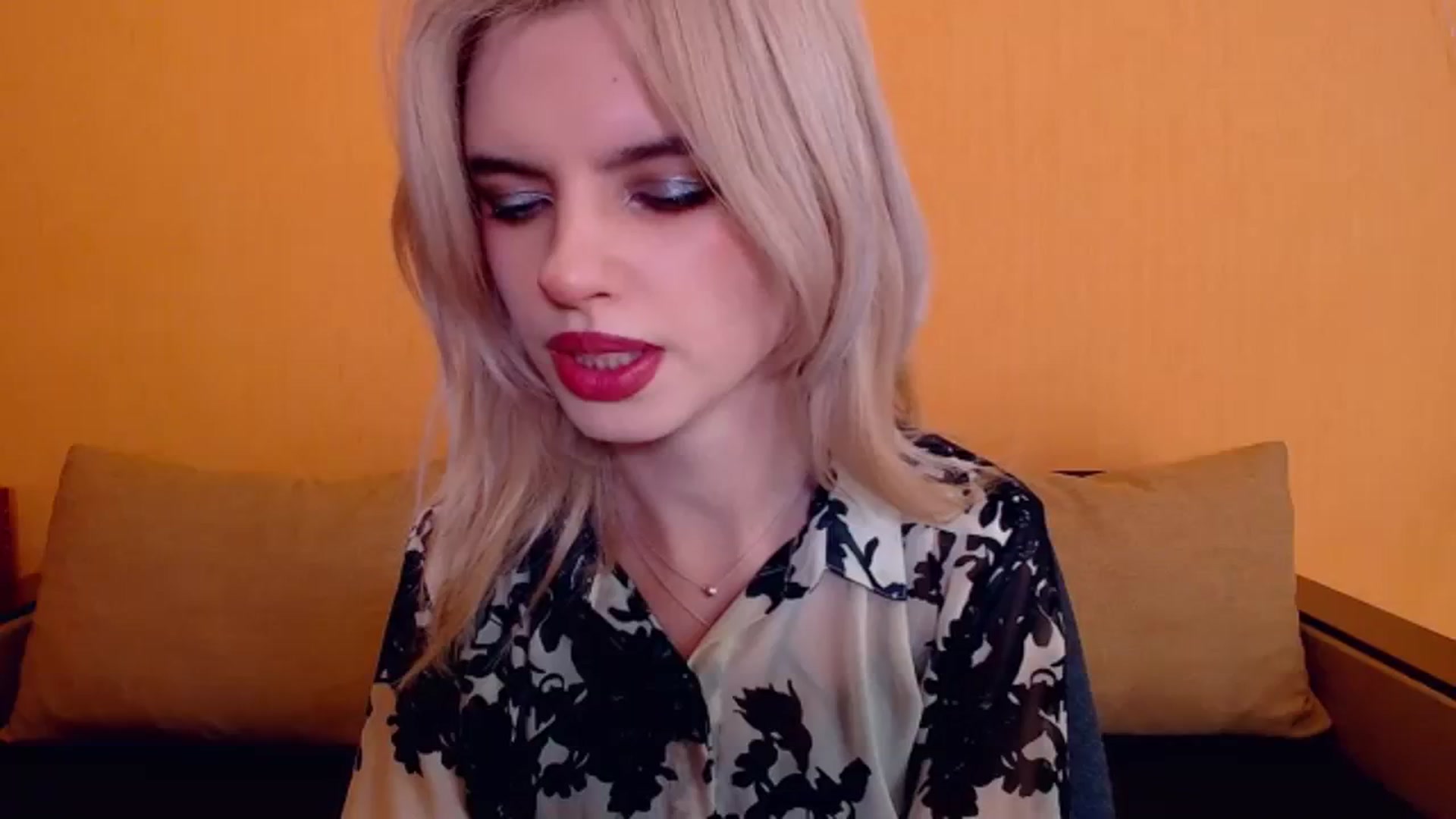 Gallery image thumbnail from Erineys's myfreecams stream on, 12/24/2023, 16:26 image 1 of 20
