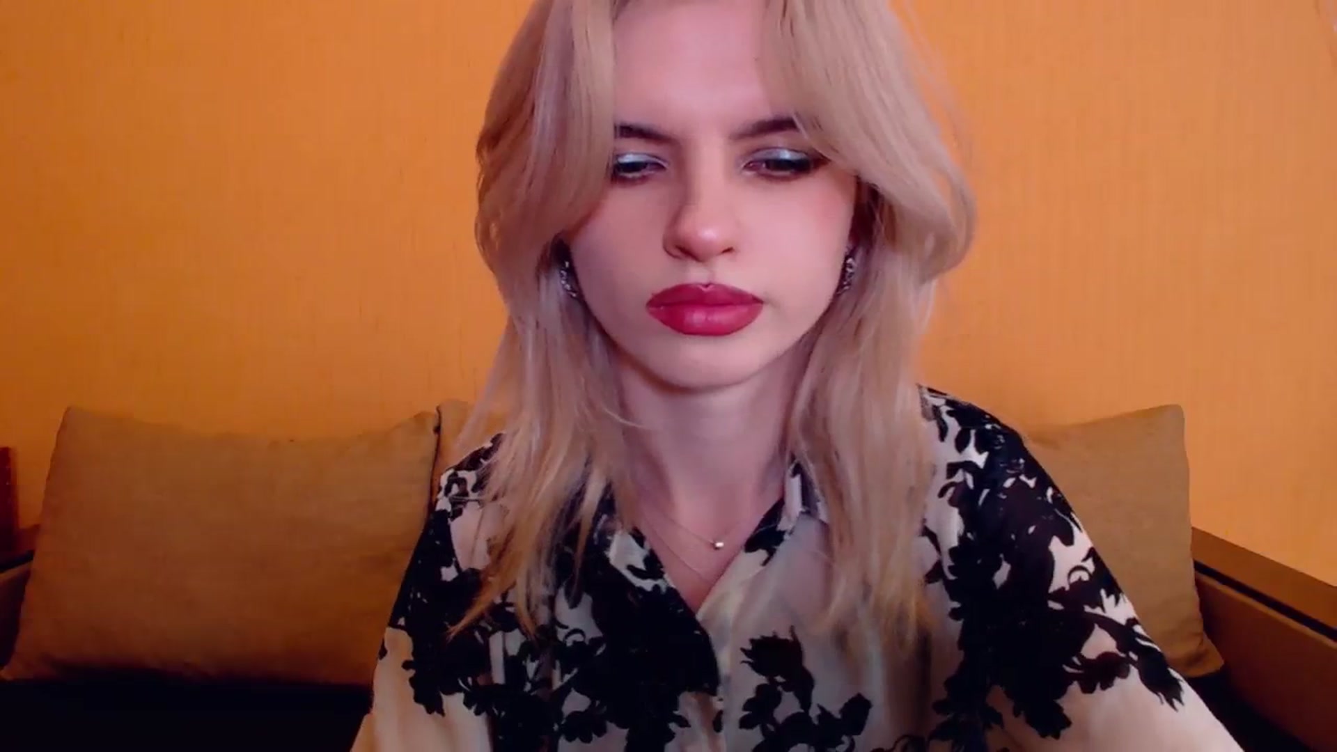 Gallery image thumbnail from Erineys's myfreecams stream on, 12/24/2023, 16:26 image 6 of 20