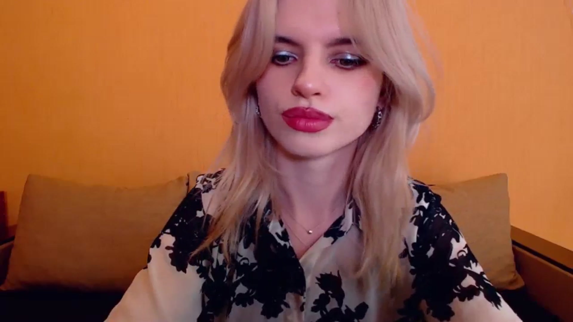 Gallery image thumbnail from Erineys's myfreecams stream on, 12/24/2023, 16:26 image 5 of 20